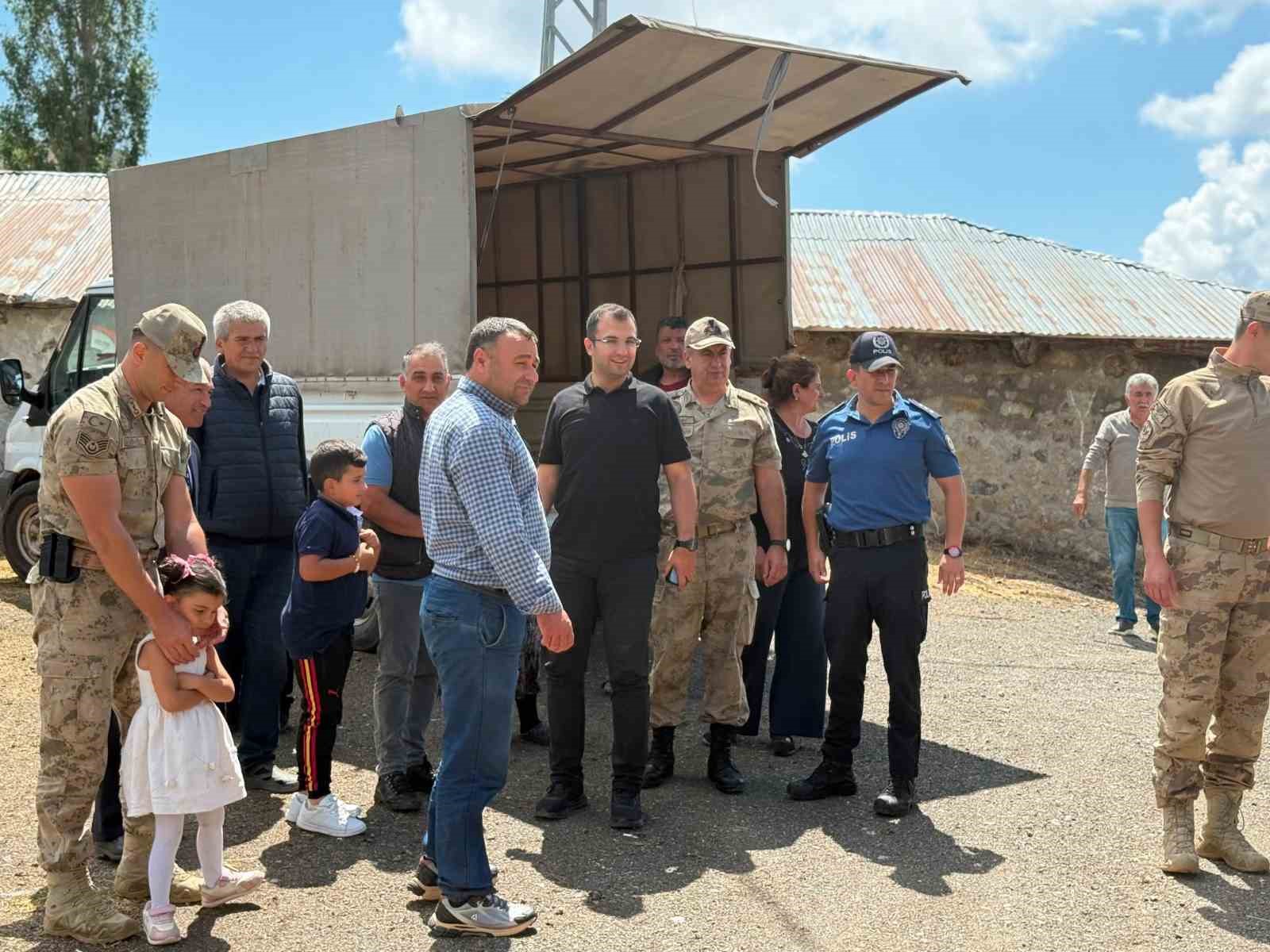 KAYMAKAM TAŞKIRAN’DAN KÖY VE MEZRALARA ZİYARET