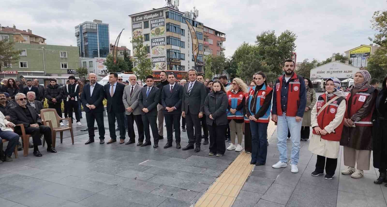 NİĞDE'DE 1 EKİM DÜNYA YAŞLILAR GÜNÜ DOLAYISIYLA YÜRÜYÜŞ DÜZENLENDİ.