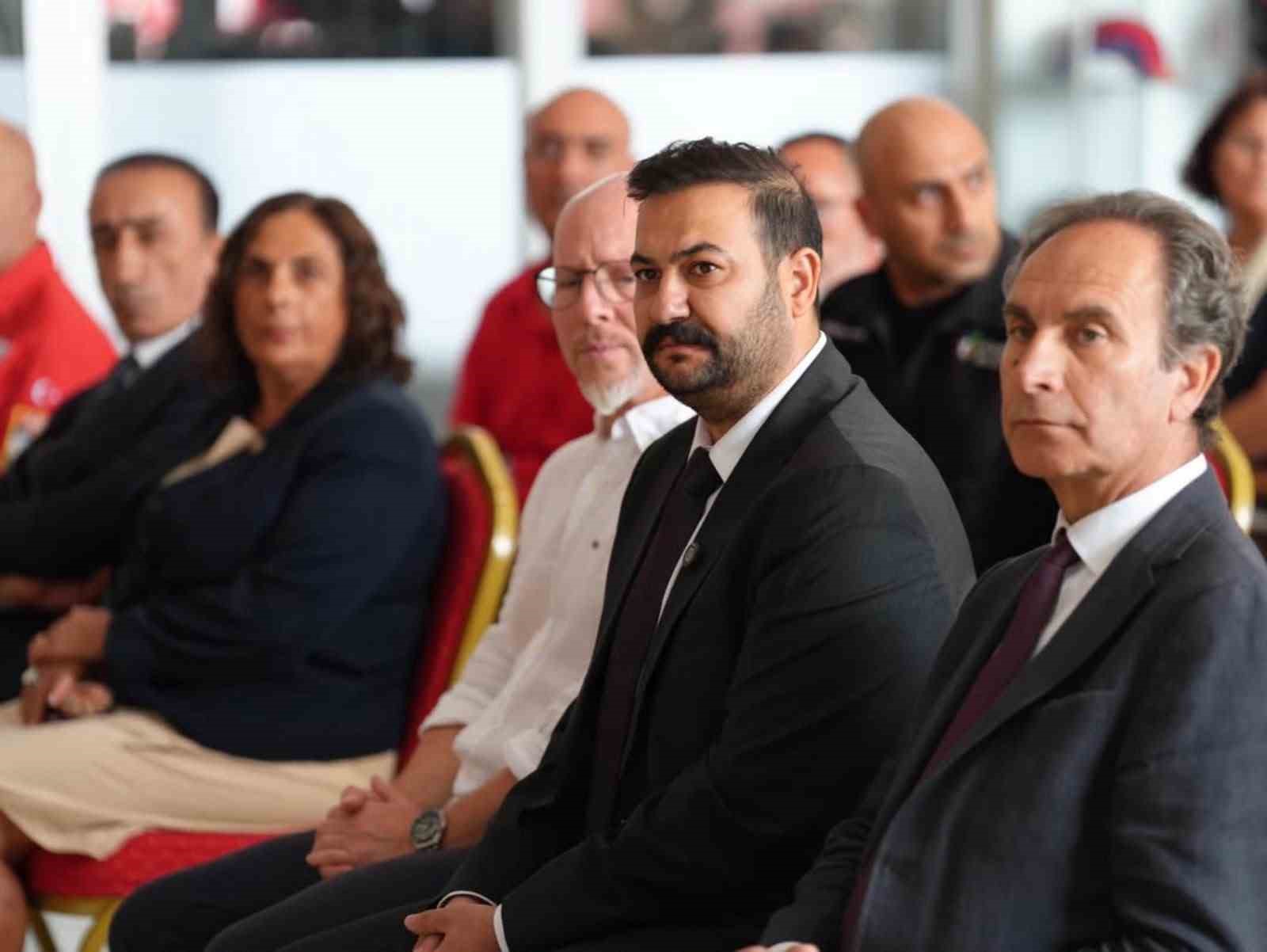 ATAŞEHİR BELEDİYESİ, 17 AĞUSTOS 1999 MARMARA DEPREMİ’NİN 27'NCİ YIL DÖNÜMÜNDE HAYATINI KAYBEDEN VATANDAŞLARI ANMAK VE DEPREM GERÇEĞİNE DİKKAT ÇEKMEK AMACIYLA BİR ANMA PROGRAMI GERÇEKLEŞTİRDİ.