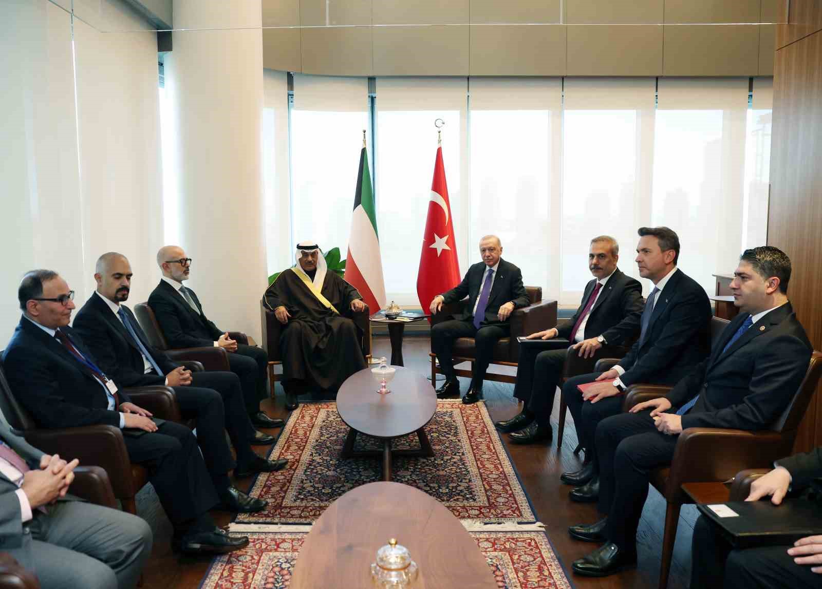 CUMHURBAŞKANI ERDOĞAN, KUVEYT VELİAHT PRENSİ AL-SABAH İLE GÖRÜŞTÜ