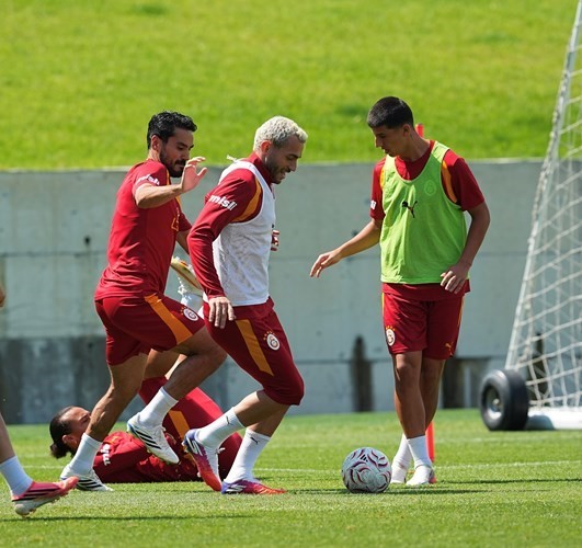 GALATASARAY, TRENDYOL SÜPER LİG’İN 2. HAFTASINDA ERZURUMSPOR FK İLE OYNAYACAĞI MAÇIN HAZIRLIKLARINI YAPTIĞI ANTRENMANLA SÜRDÜRDÜ.