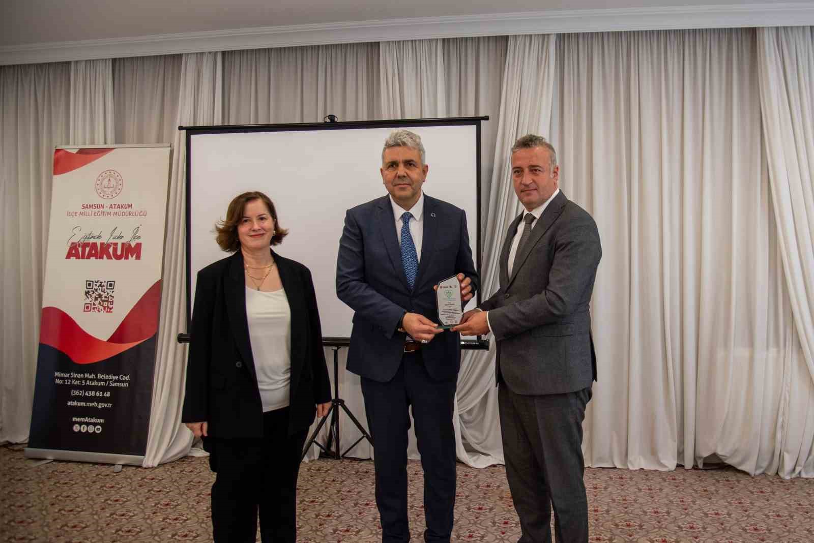 ONDOKUZ MAYIS ÜNİVERSİTESİ (OMÜ) İLE ALTINKUM ÖZEL EĞİTİM İŞ BİRLİĞİNDE, ÖZEL ÇOCUKLARIN AİLELERİNİN SAĞLIK OKURYAZARLIĞINI ARTIRMAK VE BAKIM SÜREÇLERİNE BİLİMSEL DESTEK SUNMAK AMACIYLA TÜBİTAK 4008 KAPSAMINDA HAYATA GEÇİRİLEN “SAĞLIK EVDE BAŞLAR” PROJESİNİN AÇILIŞ PROGRAMI GERÇEKLEŞTİRİLDİ.