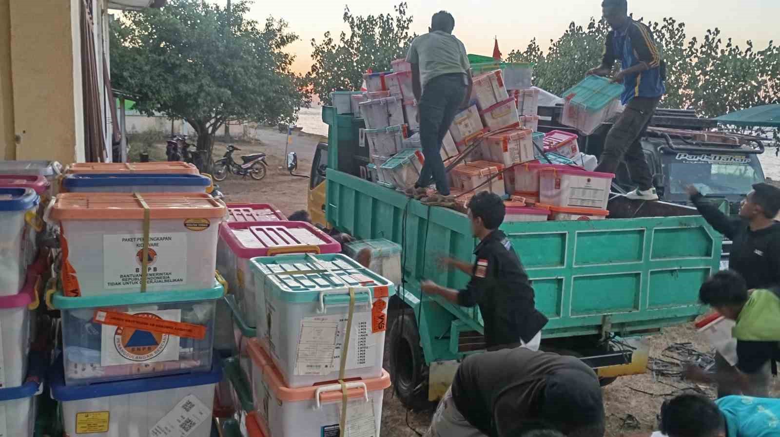 ENDONEZYA’DAKİ 7.7 BÜYÜKLÜĞÜNDEKİ DEPREMDE ÖLÜ SAYISI 68’E YÜKSELDİ