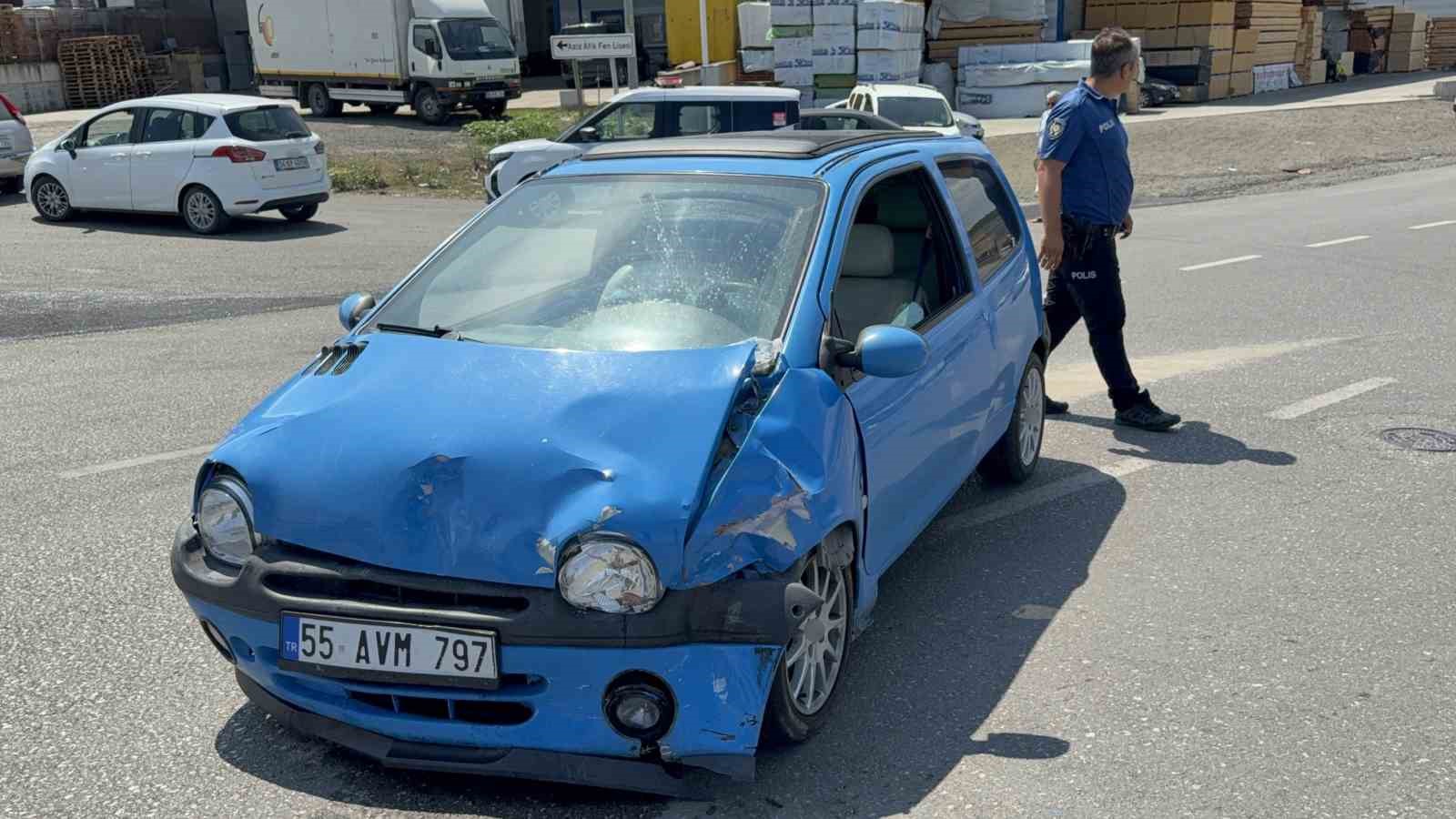 SAMSUN’UN İLKADIM İLÇESİNDE İKİ OTOMOBİLİN KAVŞAKTA ÇARPIŞMASI SONUCU MEYDANA GELEN KAZADA 1 KİŞİ YARALANDI.