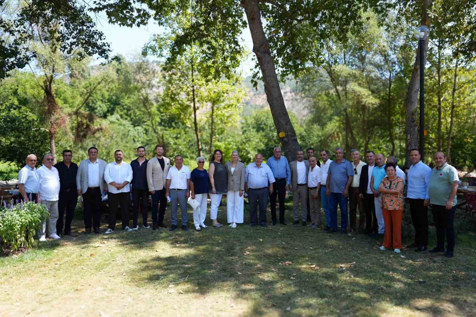 BAŞKAN SUBAŞI, MAHALLE MUHTARLARIYLA BULUŞTU