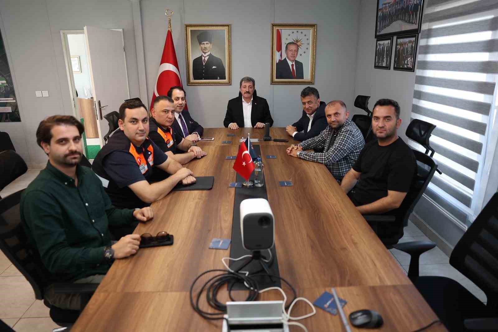 SAMSUN VALİSİ ORHAN TAVLI BAŞKANLIĞINDA DÜZENLENEN TOPLANTIDA, OSB'NİN KARA YOLU BAĞLANTISI VE DEVAM EDEN ALTYAPI YATIRIMLARI ELE ALINDI.