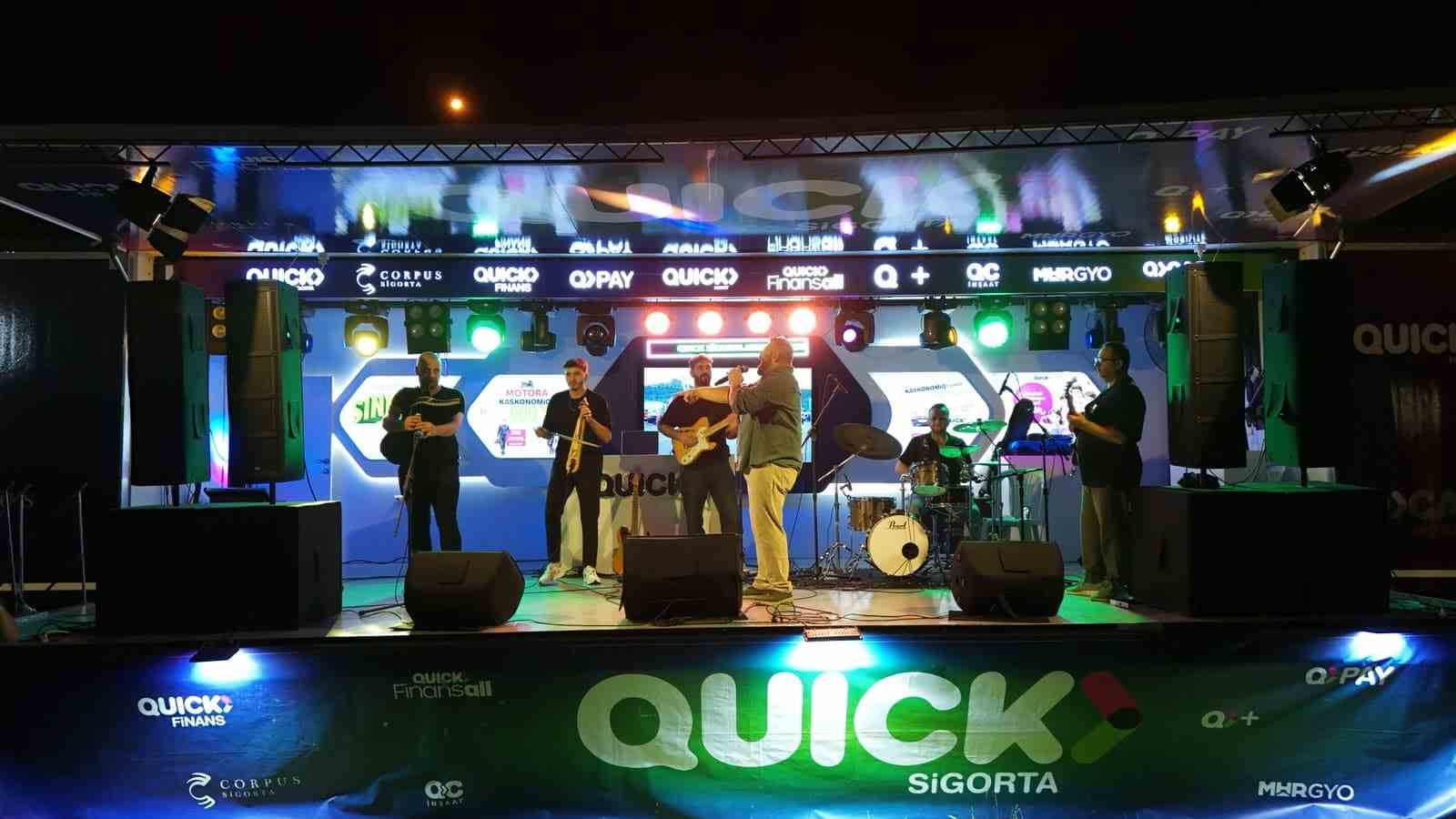 QUİCK SİGORTA’NIN DESTEĞİYLE RİZE VE ARTVİN’DE DÜZENLENEN İKİ AYRI MOTOFESTTE MOTOSİKLET TUTKUNLARI BİR ARAYA GELDİ. KAÇKARLAR’DAN KAFKASÖR YAYLASI’NA UZANAN ORGANİZASYONLARDA ÇEŞİTLİ ETKİNLİKLER VE KONSERLER DÜZENLENDİ.