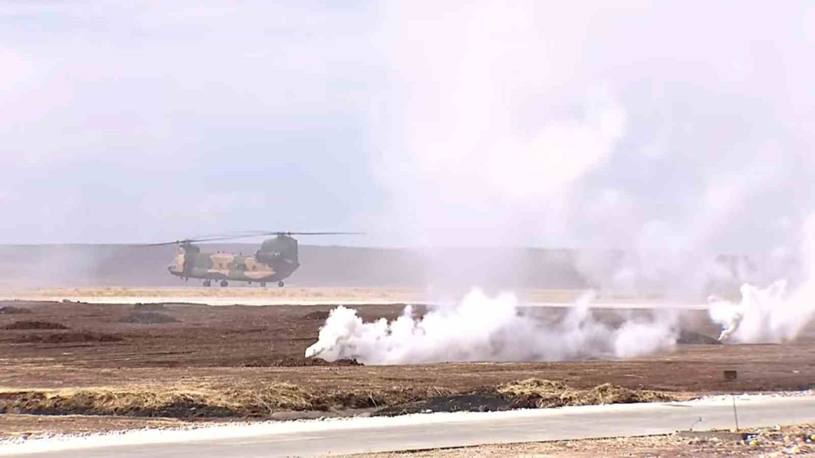 ŞANLIURFA TEKNOFEST'TE KOMANDOLARDAN NEFES KESEN OPERASYON GÖSTERİSİ