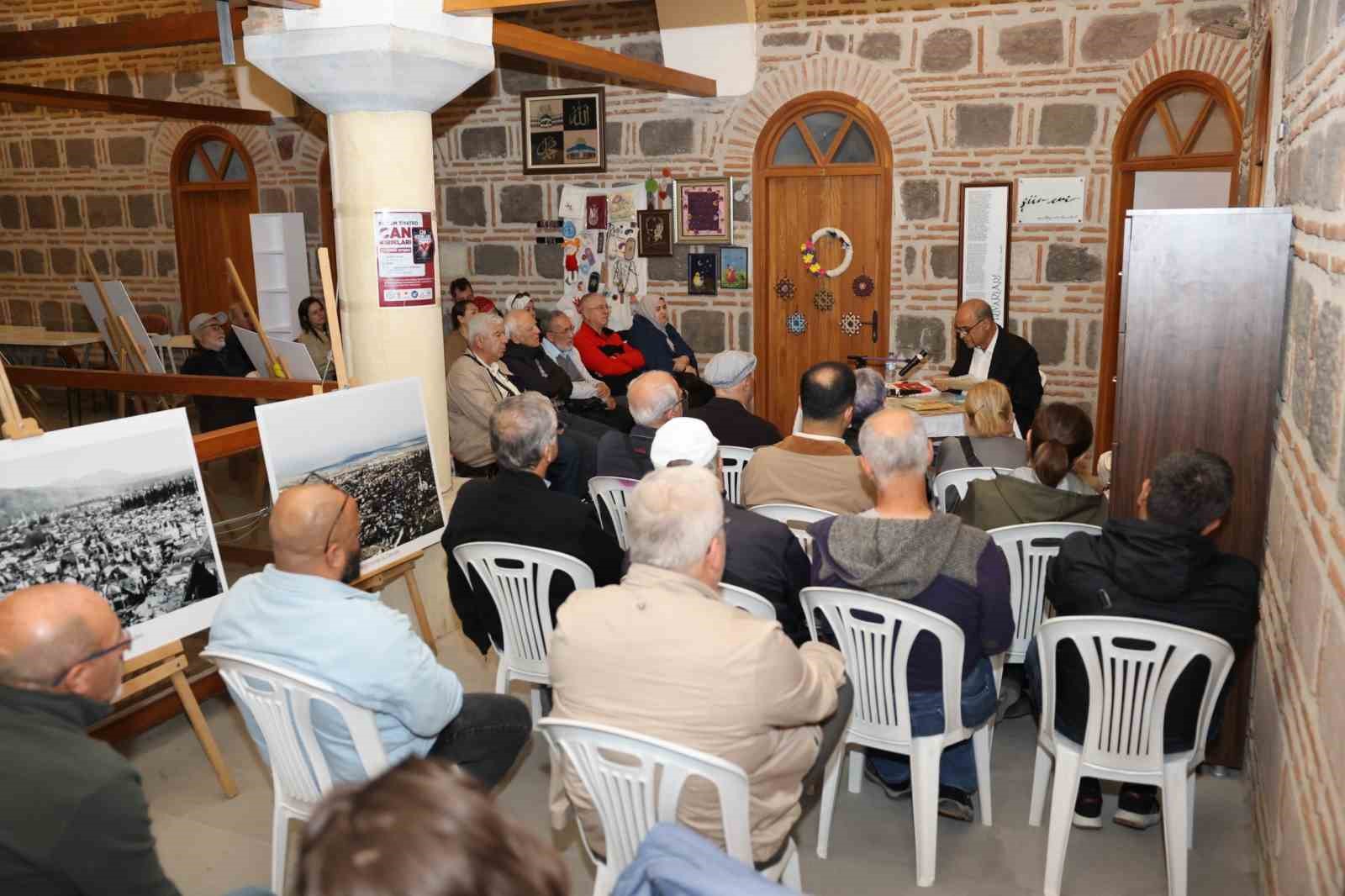 ŞEHZADELER BELEDİYESİ’NİN DESTEKLERİYLE KURŞUNLU HAN ŞİİR EVİ’NDE DÜZENLENEN "ŞİİR EVİ ETKİNLİKLERİ" KAPSAMINDA "TARZAN VE MANİSA" SÖYLEŞİSİ GERÇEKLEŞTİRİLDİ. ARAŞTIRMACI TARİHÇİ YAZAR ERKAN AKBALIK’IN KONUŞMACI OLDUĞU ETKİNLİKTE, MANİSA TARZANI’NIN KENTE GELDİĞİ DÖNEM, MANİSA’NIN İŞGALİ VE 5-8 EYLÜL MANİSA YANGININA İLİŞKİN ARŞİV BELGELERİ VE FOTOĞRAFLAR İLK KEZ PAYLAŞILDI.