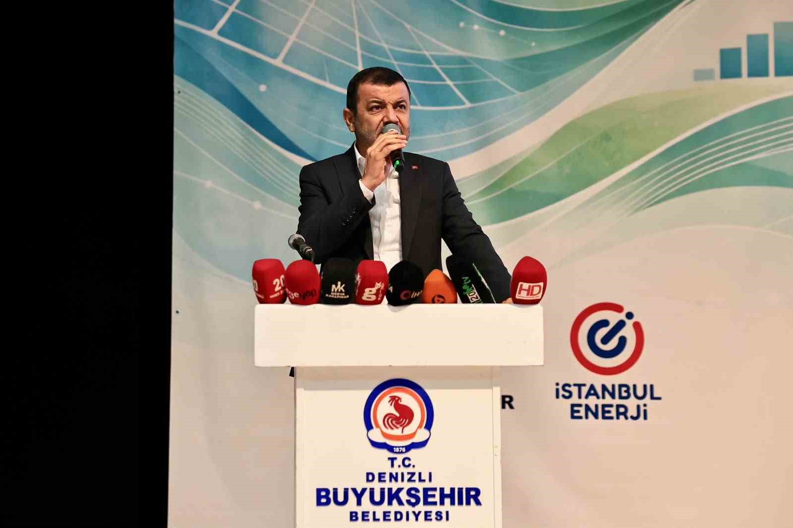 DENİZLİ BÜYÜKŞEHİR BELEDİYESİ, İKLİM DEĞİŞİKLİĞİYLE MÜCADELE VE SÜRDÜRÜLEBİLİR KENT VİZYONU KAPSAMINDA HAZIRLADIĞI YEREL İKLİM DEĞİŞİKLİĞİ EYLEM PLANI (YİDEP) LANSMANI VE İŞ BİRLİĞİ PROTOKOLÜ İMZA TÖRENİNİ GENİŞ BİR KATILIMLA GERÇEKLEŞTİRDİ.
