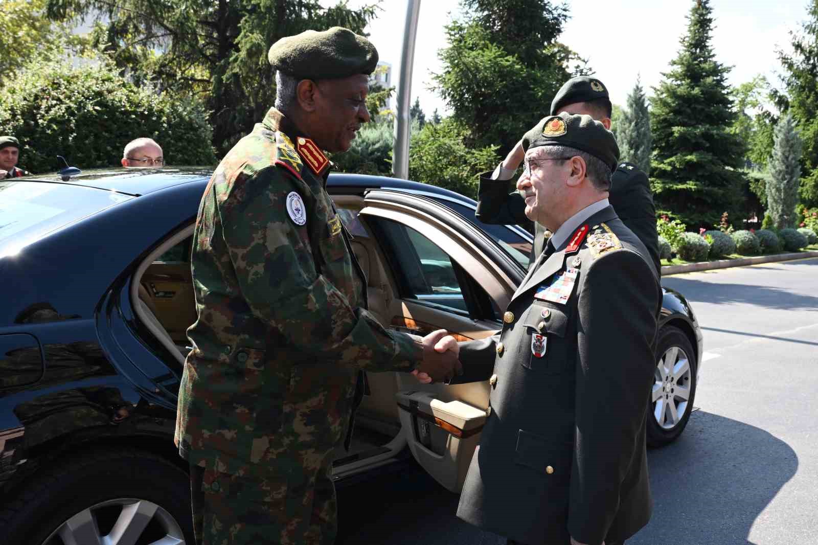 GENELKURMAY BAŞKANI BAYRAKTAROĞLU, SUDANLI MEVKİDAŞI ELATTA İLE GÖRÜŞTÜ