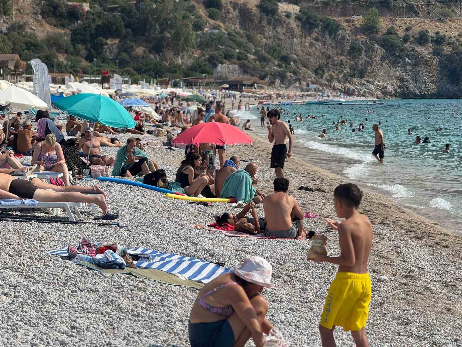 FETHİYE’DE EYLÜL BİTTİ, SEZON BİTMEDİ
