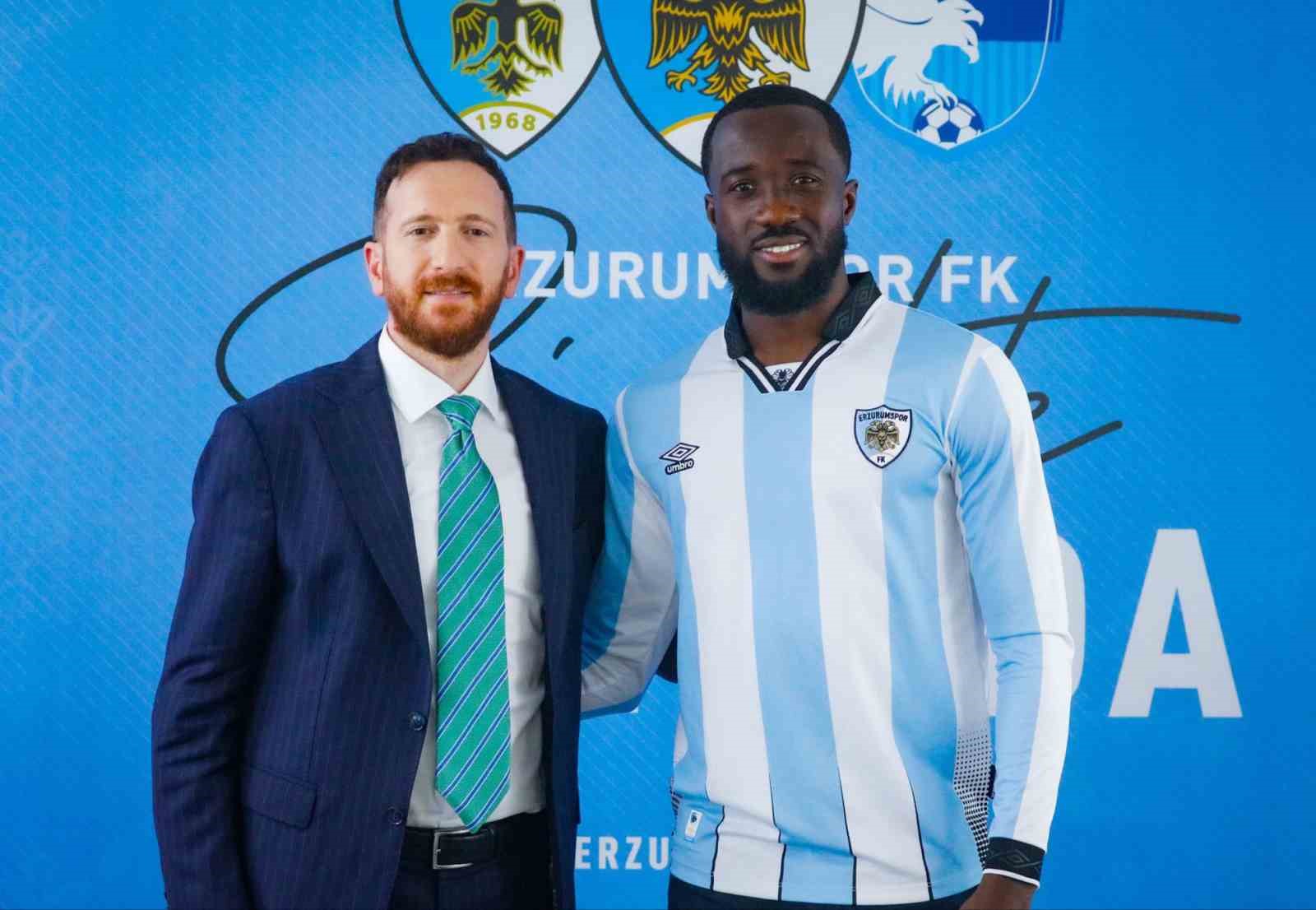ERZURUMSPOR FK BAŞKANI AHMET DAL (SOLDA), ELİSHA OWUSU (SAĞDA)