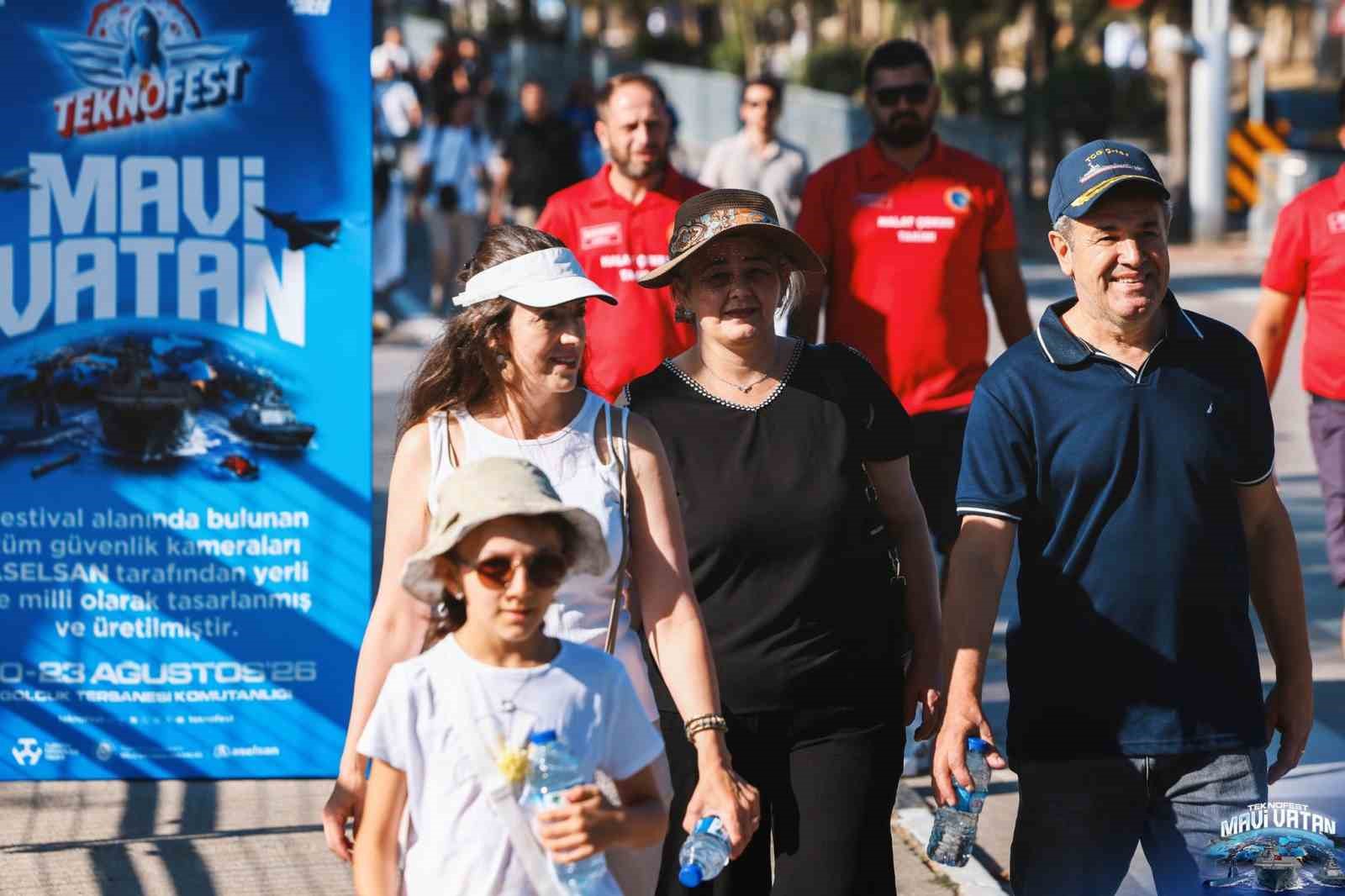 DÜNYANIN EN BÜYÜK HAVACILIK, UZAY VE TEKNOLOJİ FESTİVALİ TEKNOFEST, 'MAVİ VATAN' TEMASIYLA GÖLCÜK TERSANESİ KOMUTANLIĞINDA KAPILARINI AÇTI.