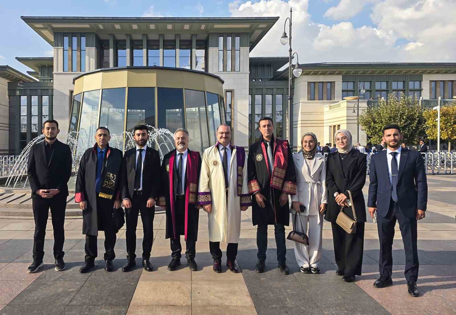 YÜKSEKÖĞRETİM KURULU (YÖK) 2026-2027 AKADEMİK YILI AÇILIŞ TÖRENİ, CUMHURBAŞKANI RECEP TAYYİP ERDOĞAN’IN TEŞRİFLERİYLE, YÜKSEKÖĞRETİM KURULUNUN (YÖK) EV SAHİPLİĞİNDE CUMHURBAŞKANLIĞI KÜLLİYESİ BEŞTEPE MİLLET KONGRE VE KÜLTÜR MERKEZİNDE GERÇEKLEŞTİRİLDİ.