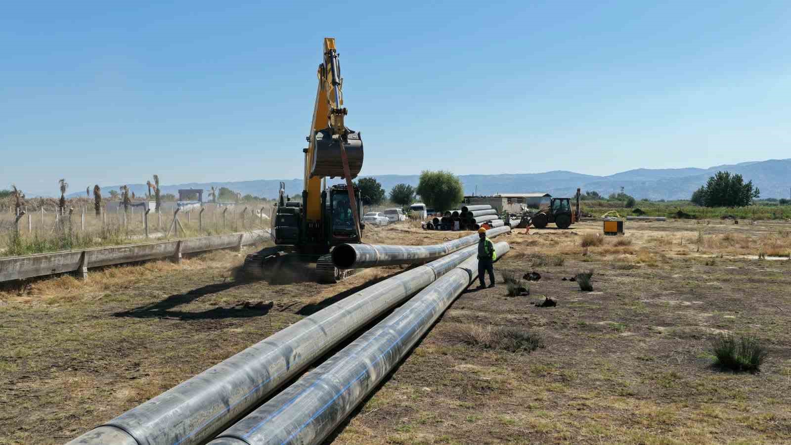 AYDIN’IN İNCİRLİOVA İLÇESİNE BAĞLI SANDIKLI MAHALLESİ’NE 1,3 MİLYAR LİRALIK YATIRIM KAPSAMINDA 38 BİN 800 METRE KANALİZASYON VE 9 BİN 900 METRE YAĞMUR SUYU HATTI YAPILACAK.