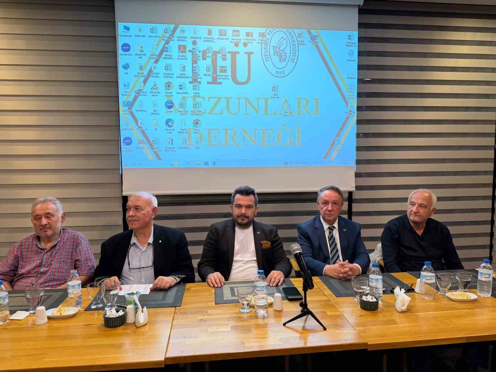 ULUDAĞ ÜNİVERSİTESİ ULUSLARARASI TİCARET ANABİLİM DALI ÖĞRETİM ÜYESİ DOÇ. DR. YÜKSEL OKŞAK, BÜYÜK BİRLİK PARTİSİ EKONOMİ VE KALKINMADAN SORUMLU GENEL BAŞKAN YARDIMCISI EKREM ALFATLI VE  BERABERİNDEKİLER