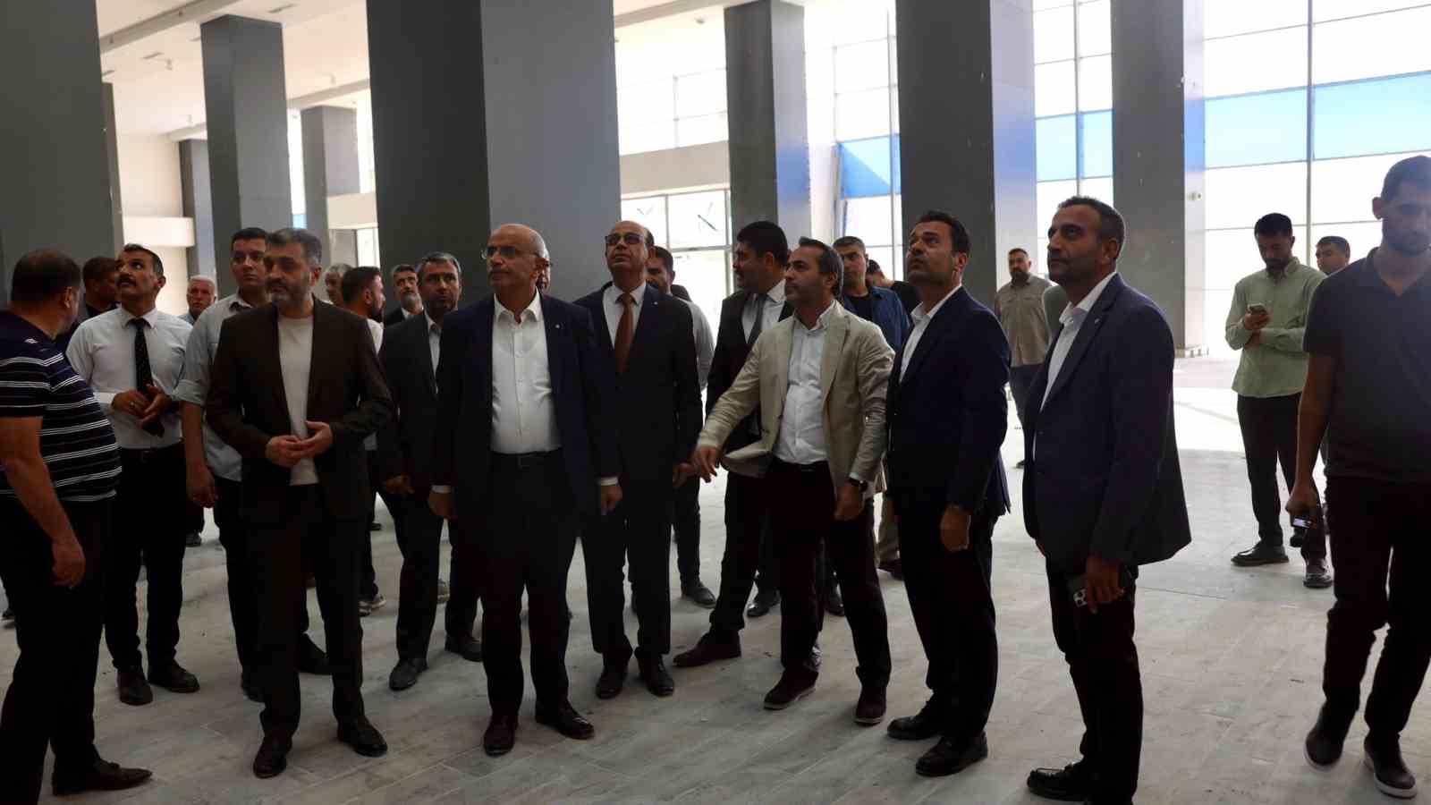 MALATYA HAVALİMANI’NIN YENİ TERMİNAL BİNASI EYLÜL’DE AÇILIYOR