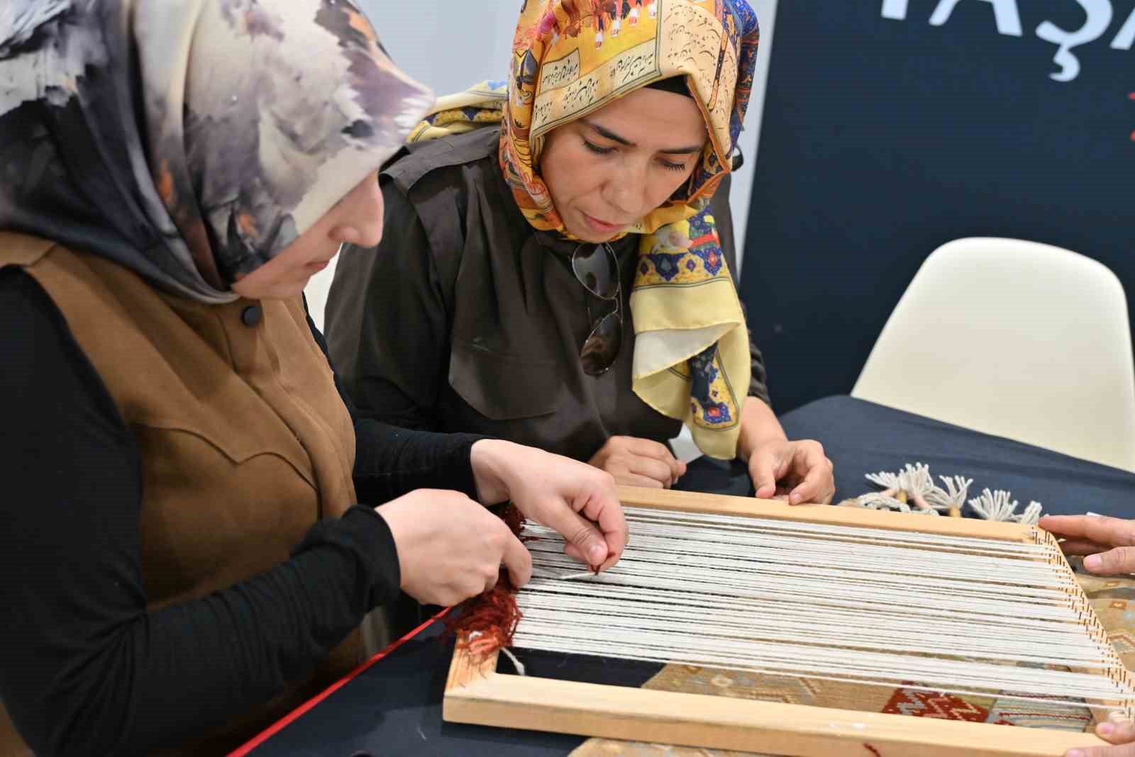 KÜLTÜR VE TURİZM BAKANLIĞI TARAFINDAN DÜZENLENEN ERZURUM KÜLTÜR YOLU FESTİVALİ, KENTİN KÜLTÜREL MİRASINI FARKLI SANAT DİSİPLİNLERİYLE BULUŞTURAN ETKİNLİKLERLE DEVAM ETTİ.
