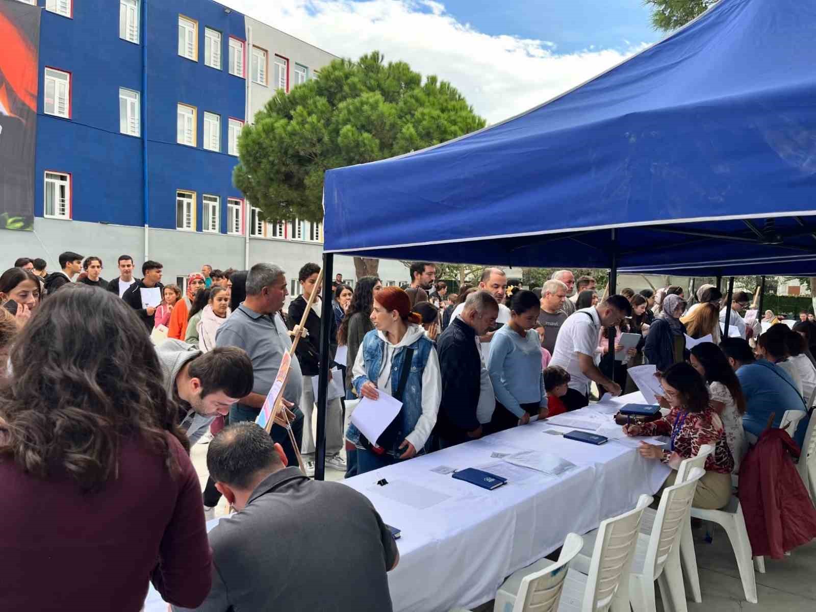 AYDIN’IN SÖKE İLÇESİNDE AYDIN SANAT EĞİTİM MODELİ (AYSEM) KAPSAMINDA DÜZENLENEN KURSLARIN KAYITLARI YOĞUN İLGİYLE DEVAM EDİYOR.