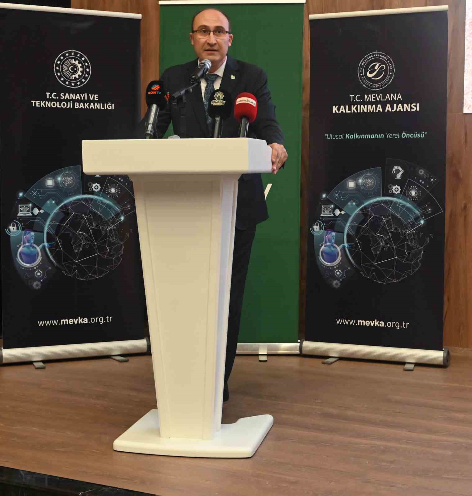 MEVLANA KALKINMA AJANSI GENEL SEKRETERİ DR. İHSAN BOSTANCI, "İLMEK İLMEK ANADOLUDAKİLER İLE KENEVİRDEN HADİM BEZİNE' PROJESİ, 2024 YILI ÇAĞRISININ EN ANLAMLI MEYVELERİNDEN BİRİDİR" DEDİ.
