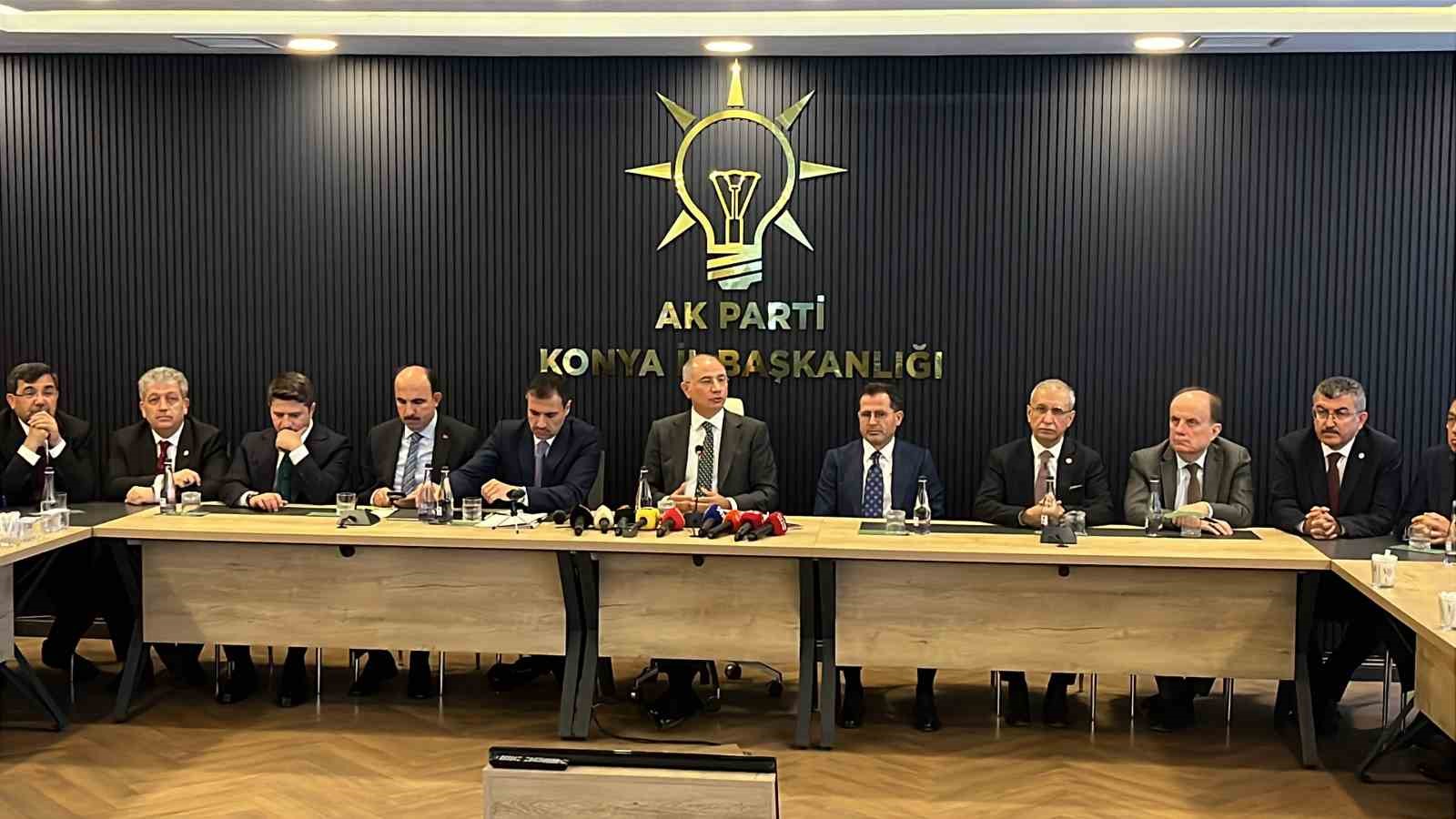 AK PARTİ GENEL BAŞKAN VEKİLİ EFKAN ALA TÜRKİYE YÜZYILI BULUŞMALARI KAPSAMINDA KONYA’YA GELDİ. AK PARTİ İL BAŞKANLIĞINI ZİYARET EDEREK PARTİLİLERLE BİR ARAYA GELDİ.