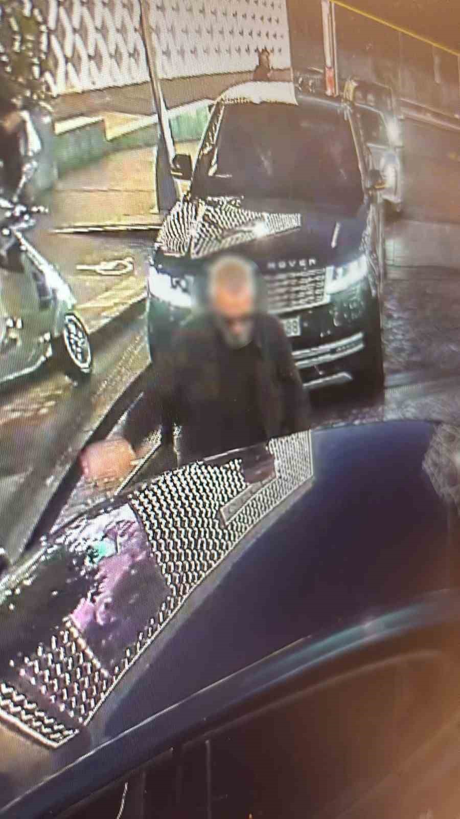SARIYER’DE TAKİP ETTİKLERİ İRANLI İŞ İNSANINI EVİNDEN ÇIKTIĞI ESNADA SAHTE POLİS KİMLİĞİ GÖSTEREREK KAÇIRAN, ‘2 MİLYON DOLAR VERMEZSEN, SENİ ÖLDÜRÜRÜZ’ DİYE TEHDİT ETTİKLERİ ÖĞRENİLEN 6 ŞÜPHELİ YAKALANDI.