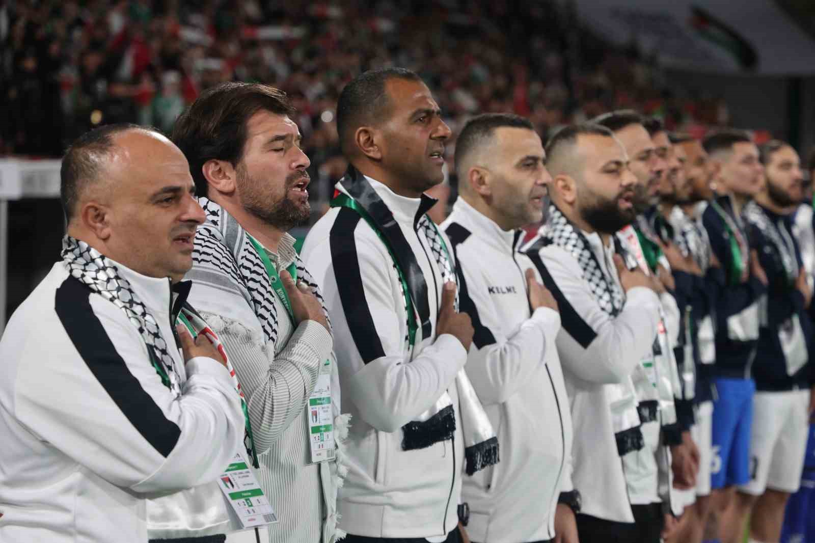 KONYASPOR İLE FİLİSTİN MİLLİ TAKIMI, KONYA'DA OYNANAN DOSTLUK KARŞILAŞMASINDA 2-2 BERABERE KALDI.