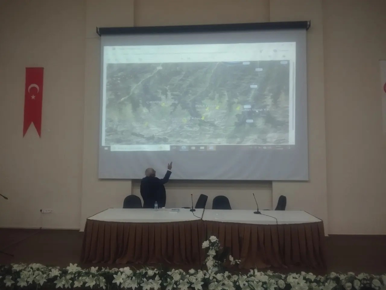 MİLLİ MÜCADELE DÖNEMİNDE GÜMÜŞHANE’NİN SAVUNMASINDA ÖNEMLİ ROL ÜSTLENEN HACI MECİT EFENDİ, GÜMÜŞHANE ÜNİVERSİTESİ’NDE DÜZENLENEN PROGRAMLA ANILDI.