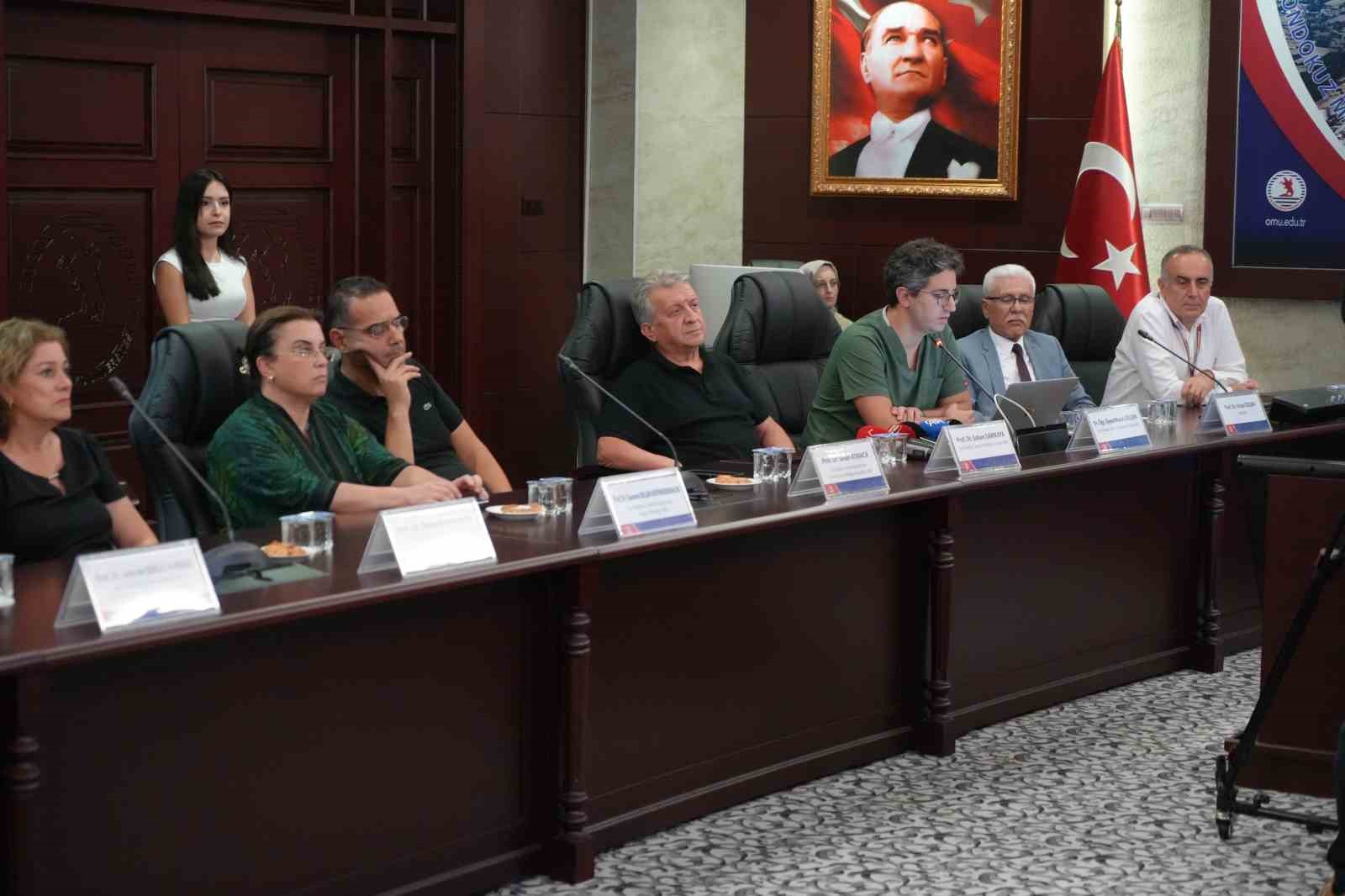 SAMSUN ONDOKUZ MAYIS ÜNİVERSİTESİ (OMÜ) SAĞLIK UYGULAMA VE ARAŞTIRMA MERKEZİ BÜNYESİNE KAZANDIRILAN DA ROBOTİK CERRAHİ SİSTEMİ İLE KARADENİZ BÖLGESİ’NDE İLERİ TEKNOLOJİ CERRAHİ HİZMETLERİNDE YENİ BİR DÖNEM BAŞLATILMASI HEDEFLENİYOR.