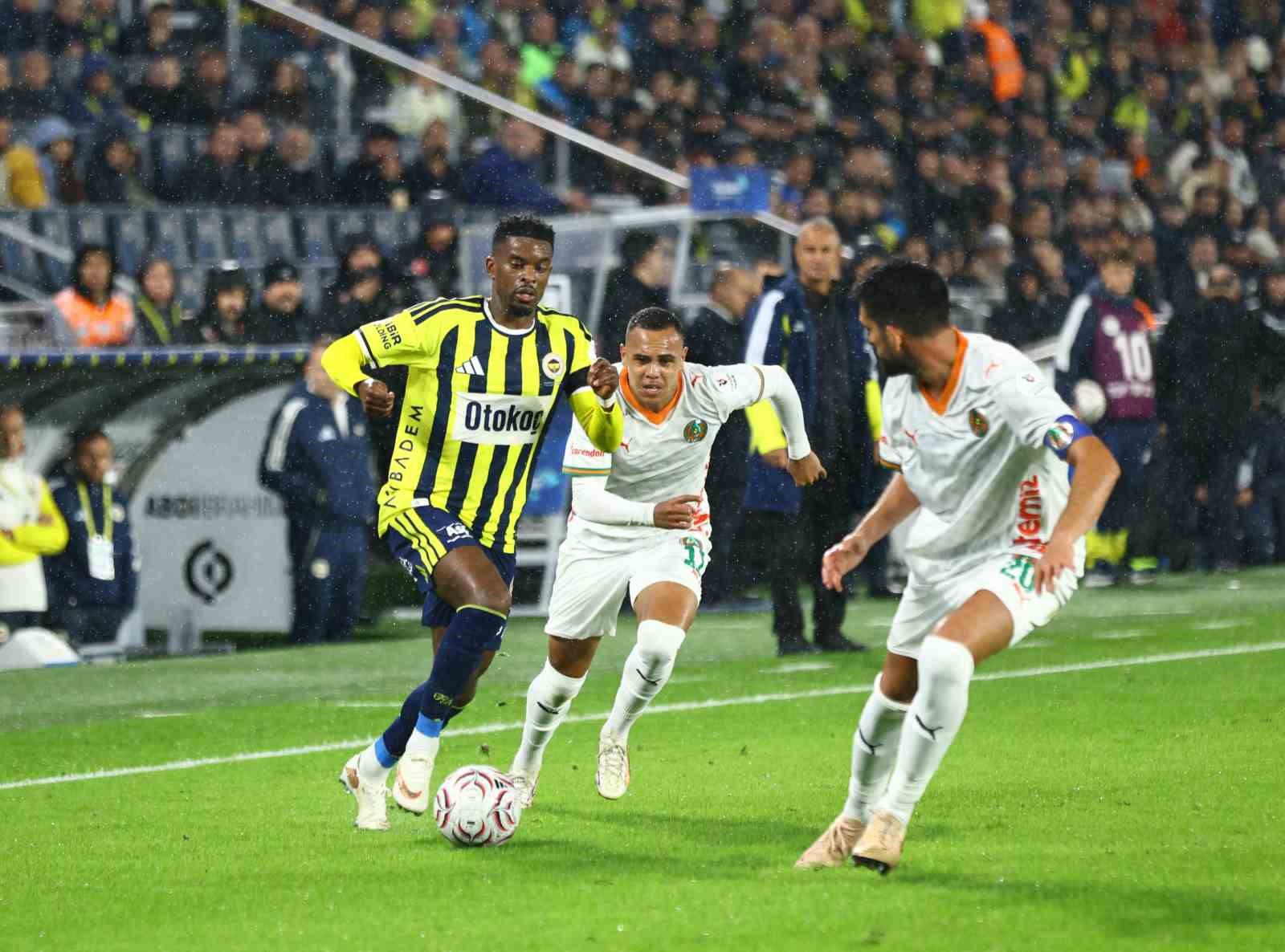 TRENDYOL SÜPER LİG’İN 8. HAFTASINDA FENERBAHÇE EVİNDE KARŞILAŞTIĞI CORENDON ALANYASPOR'U 3-0 MAĞLUP ETTİ.