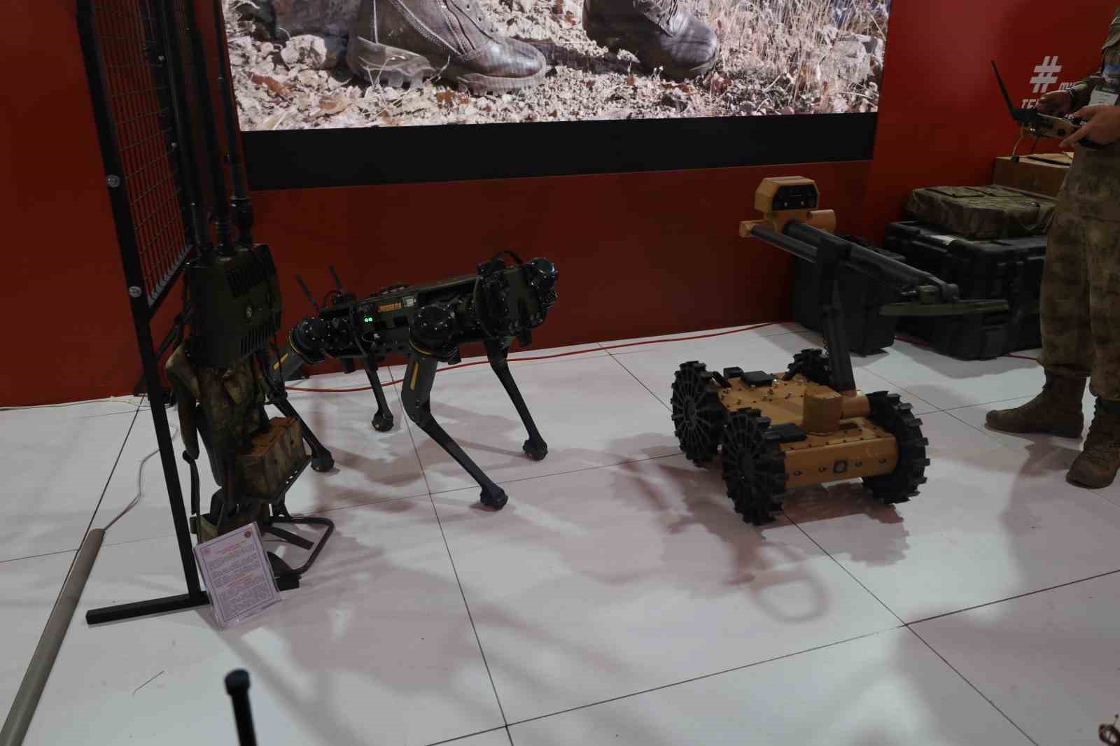 JANDARMA GENEL KOMUTANLIĞI'NIN MAYIN TEMİZLEMEDE KULLANDIĞI  SON TEKNOLOJİ YERLİ VE MİLLİ  ARAÇLAR TEKNOFEST GÜNEYDOĞU'DA SERGİLENDİ.