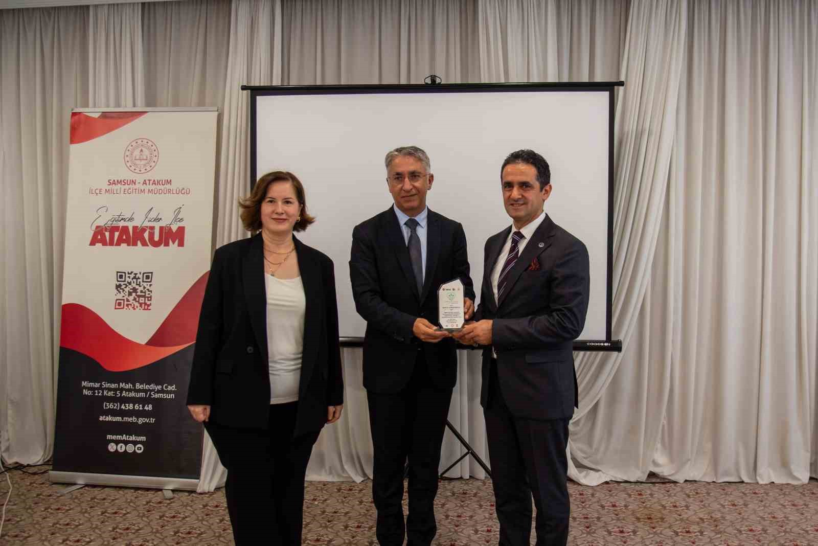 ONDOKUZ MAYIS ÜNİVERSİTESİ (OMÜ) İLE ALTINKUM ÖZEL EĞİTİM İŞ BİRLİĞİNDE, ÖZEL ÇOCUKLARIN AİLELERİNİN SAĞLIK OKURYAZARLIĞINI ARTIRMAK VE BAKIM SÜREÇLERİNE BİLİMSEL DESTEK SUNMAK AMACIYLA TÜBİTAK 4008 KAPSAMINDA HAYATA GEÇİRİLEN “SAĞLIK EVDE BAŞLAR” PROJESİNİN AÇILIŞ PROGRAMI GERÇEKLEŞTİRİLDİ.