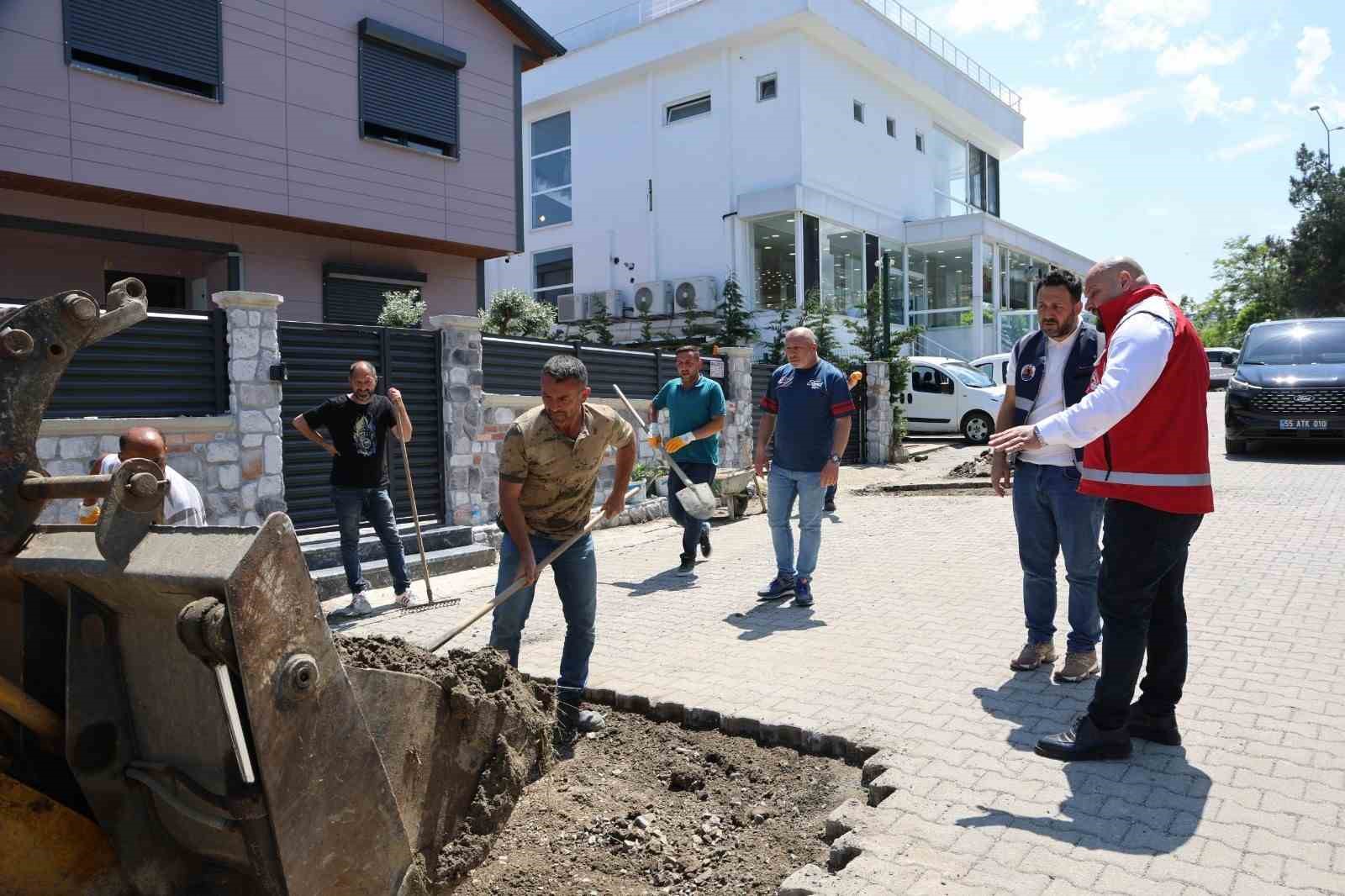 SAMSUN’UN ATAKUM BELEDİYE BAŞKANI SERHAT TÜRKEL, "YOL SORUNUNU TAMAMEN ÇÖZENE KADAR SAHADAYIZ" DEDİ.