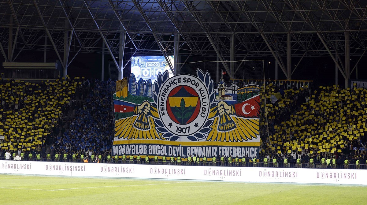 FENERBAHÇE, AZERBAYCAN'DA OYNADIĞI HAZIRLIK MAÇINDA TURAN TOVUZ'U 2-0 MAĞLUP ETTİ.