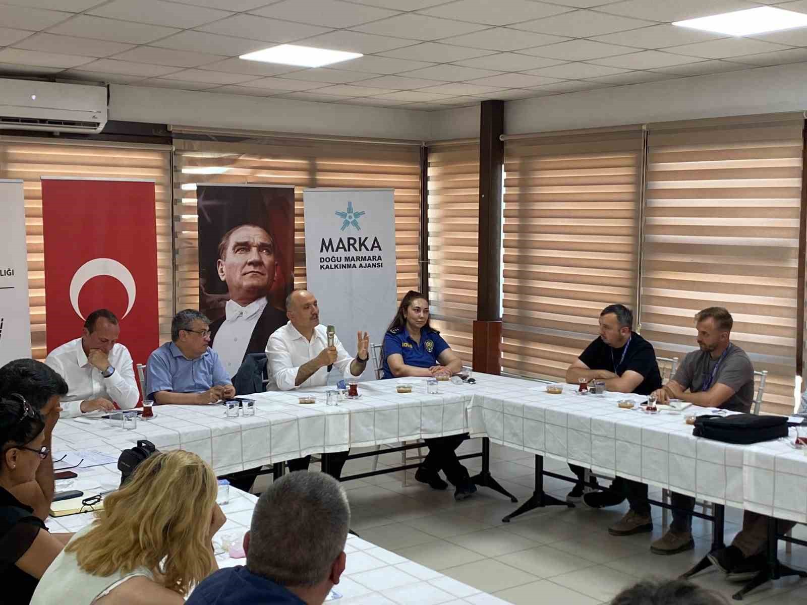SANAYİ VE TEKNOLOJİ BAKANLIĞI TARAFINDAN FİNANSE EDİLEN VE DOĞU MARMARA KALKINMA AJANSI (MARKA) TARAFINDAN KOORDİNE EDİLEN SOSYAL GELİŞMEYİ DESTEKLEME PROGRAMI (SOGEP) KAPSAMINDA, DÜZCE BELEDİYESİ TARAFINDAN HAYATA GEÇİRİLEN DÜZCE TARIM AKADEMİSİ MUTFAK ATÖLYESİ PROJESİ TAMAMLANDI.