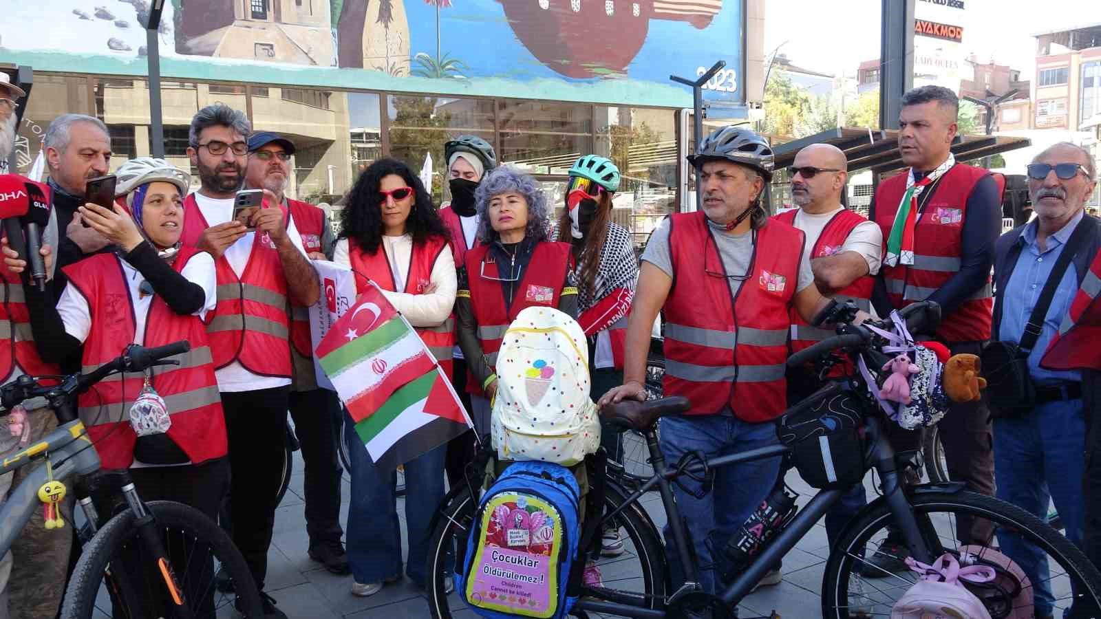ÇOCUKLAR İÇİN DAYANIŞMA VE UMUT MESAJI TAŞIMAK AMACIYLA DİYARBAKIR'DAN İRAN'IN MİNAB KENTİNE DOĞRU YOLA ÇIKAN MİNAB BİSİKLET KERVANI, 3 BİN KİLOMETRELİK YOLCULUĞU KAPSAMINDA VAN'A ULAŞTI.