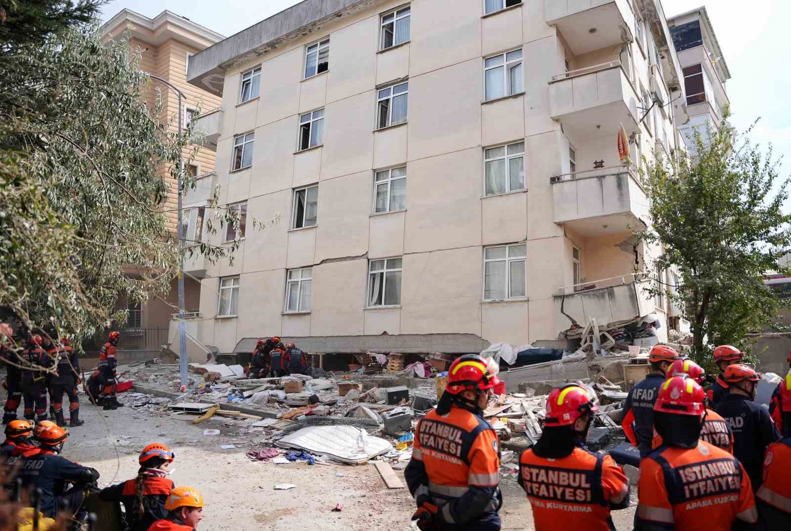 2 KİŞİYİ ARAMA KURTARMA ÇALIŞMALARI SÜRÜYOR