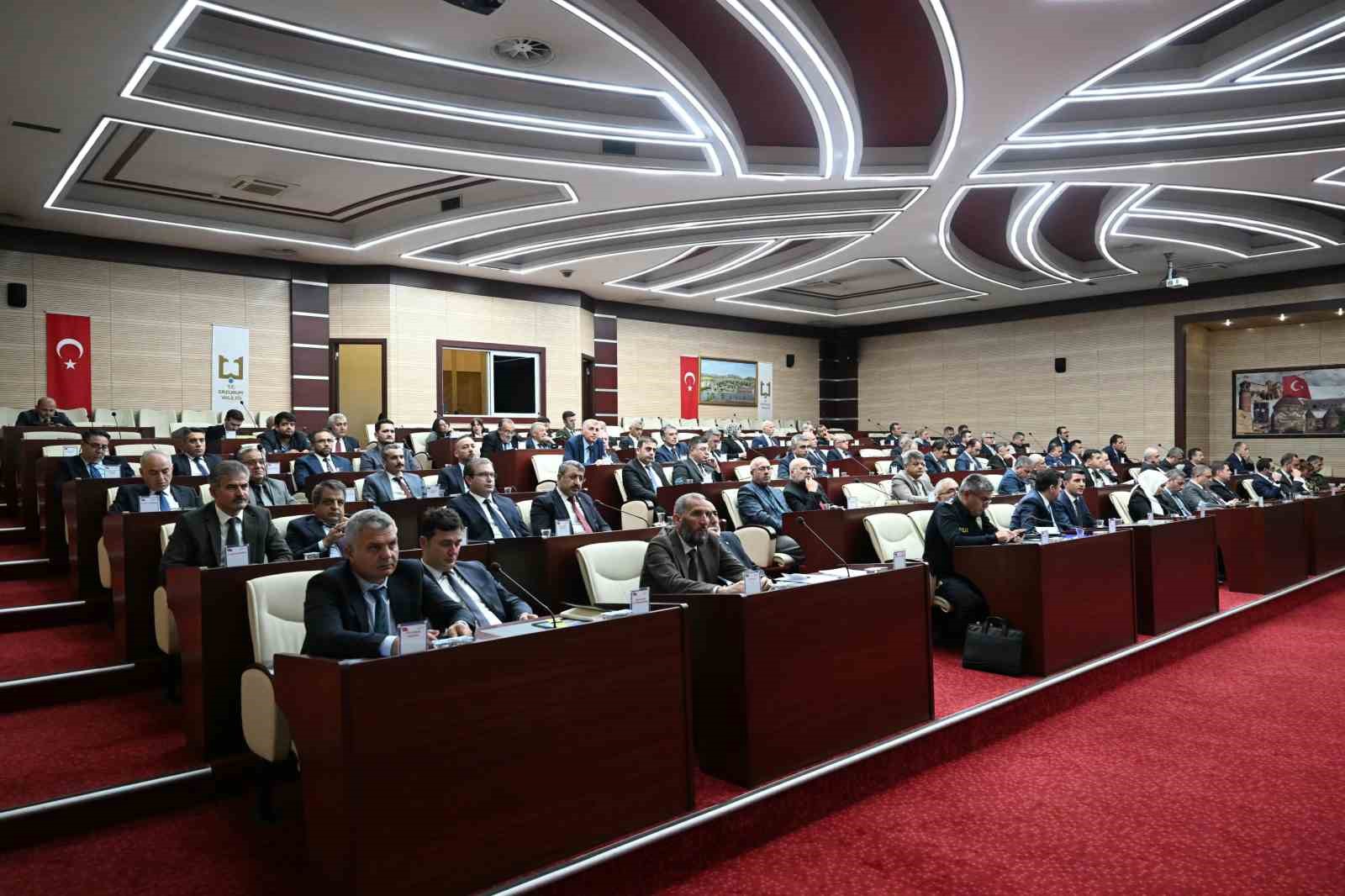 ERZURUM’DA KAMU HİZMETLERİNİN ETKİN, VERİMLİ VE KOORDİNASYON İÇERİSİNDE YÜRÜTÜLMESİNİ SAĞLAMAK AMACIYLA DÜZENLENEN İL İDARE ŞUBE BAŞKANLARI TOPLANTISI, VALİ AYDIN BARUŞ BAŞKANLIĞINDA YAPILDI.