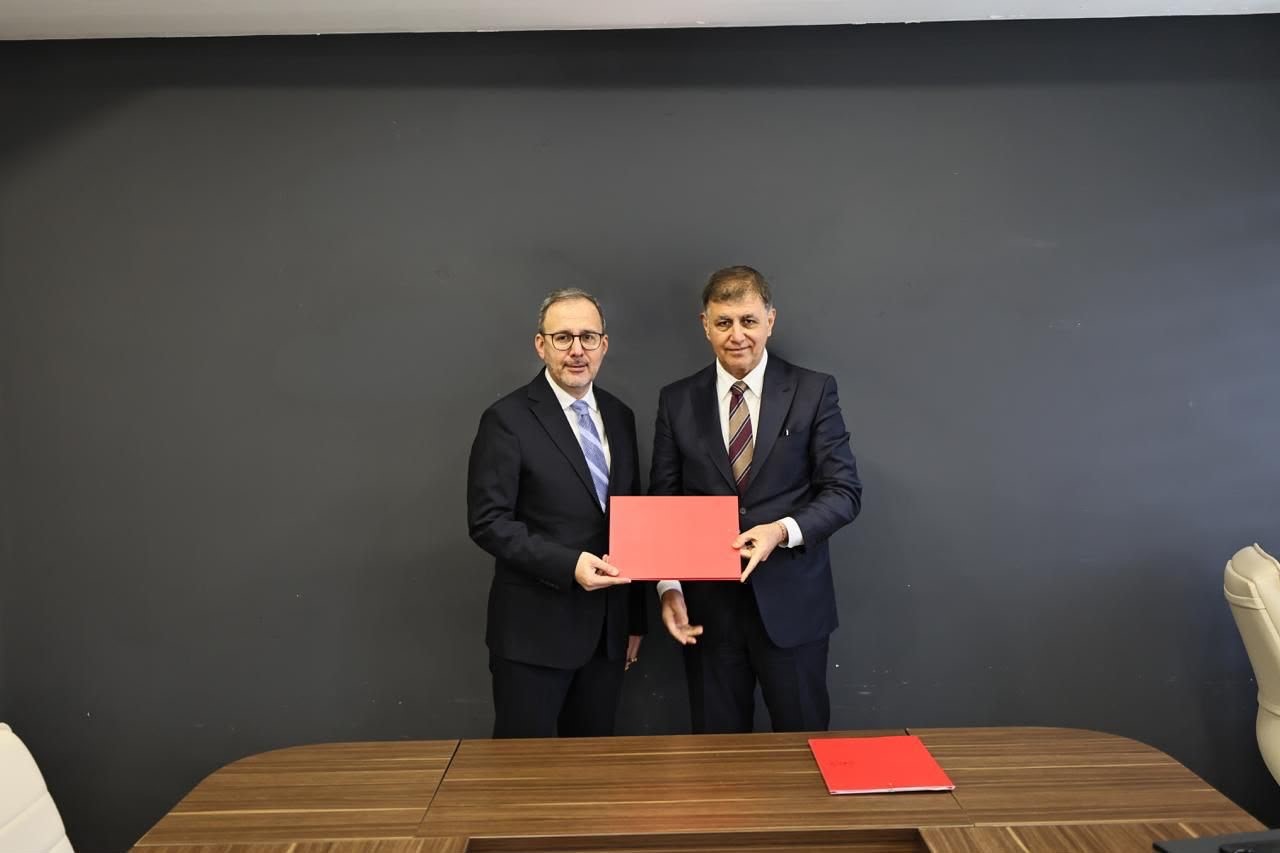 ÖNCEKİ DÖNEM GENÇLİK VE SPOR BAKANI, AK PARTİ İZMİR MİLLETVEKİLİ DR. MEHMET KASAPOĞLU, İZMİR BÜYÜKŞEHİR BELEDİYE BAŞKANI CEMİL TUGAY İLE İLGİLİ AÇIKLAMALARDA BULUNDU