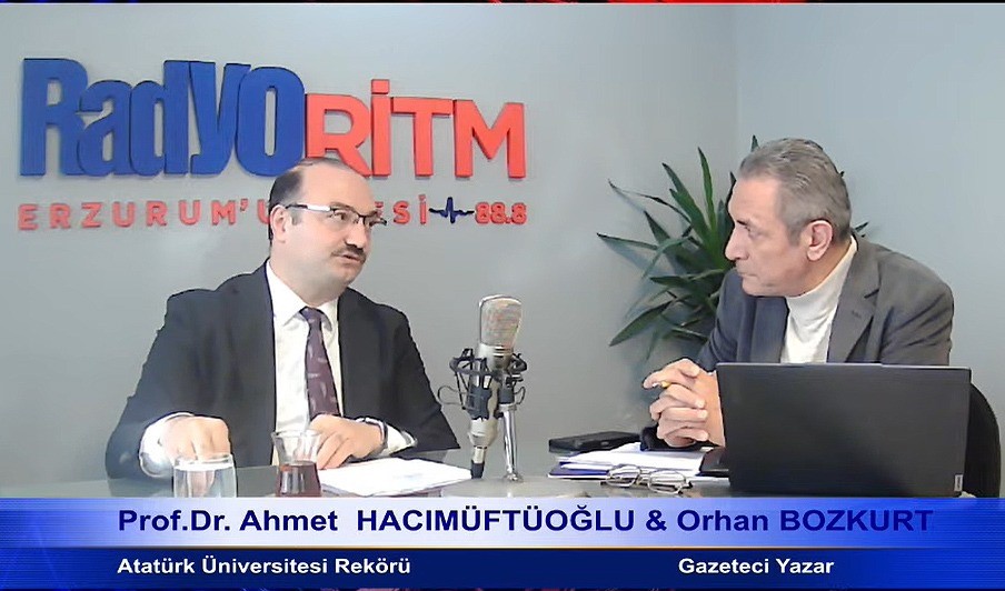 ATATÜRK ÜNİVERSİTESİ REKTÖRÜ PROF. DR. AHMET HACIMÜFTÜOĞLU, SESLİ GAZETE’DE İLAÇ HAMMADDESİ ÜRETİMİNDEN 400 YATAKLI KANSER HASTANESİ ÇALIŞMASINA, MANAS İŞ BİRLİĞİNDEN ERZURUM’UN SORUNLARINA ÇÖZÜM ARAYIŞINA KADAR ÜNİVERSİTENİN HEDEFLERİNİ ANLATTI.