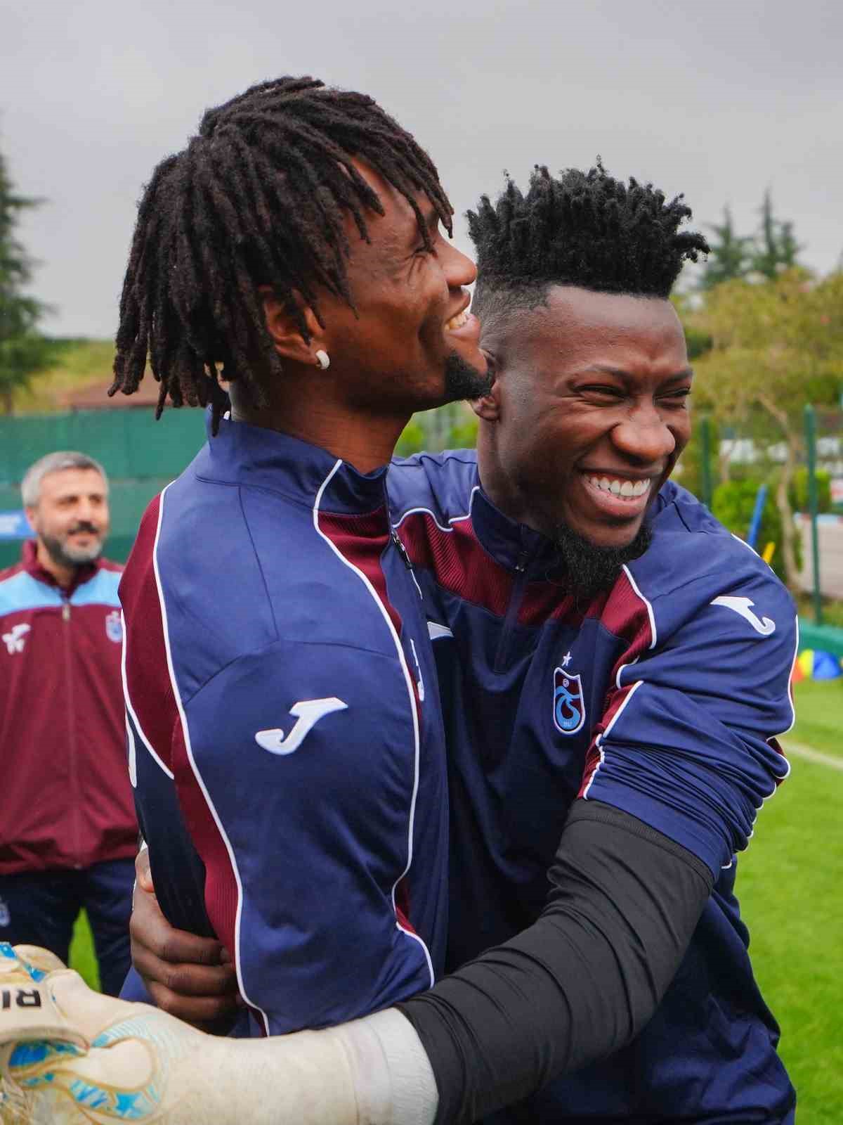 BORDO-MAVİLİLER, TRENDYOL SÜPER LİG’İN 7. HAFTASINDA DEPLASMANDA KARŞILAŞACAĞI SAMSUNSPOR MAÇININ HAZIRLIKLARINA DEVAM ETTİ.