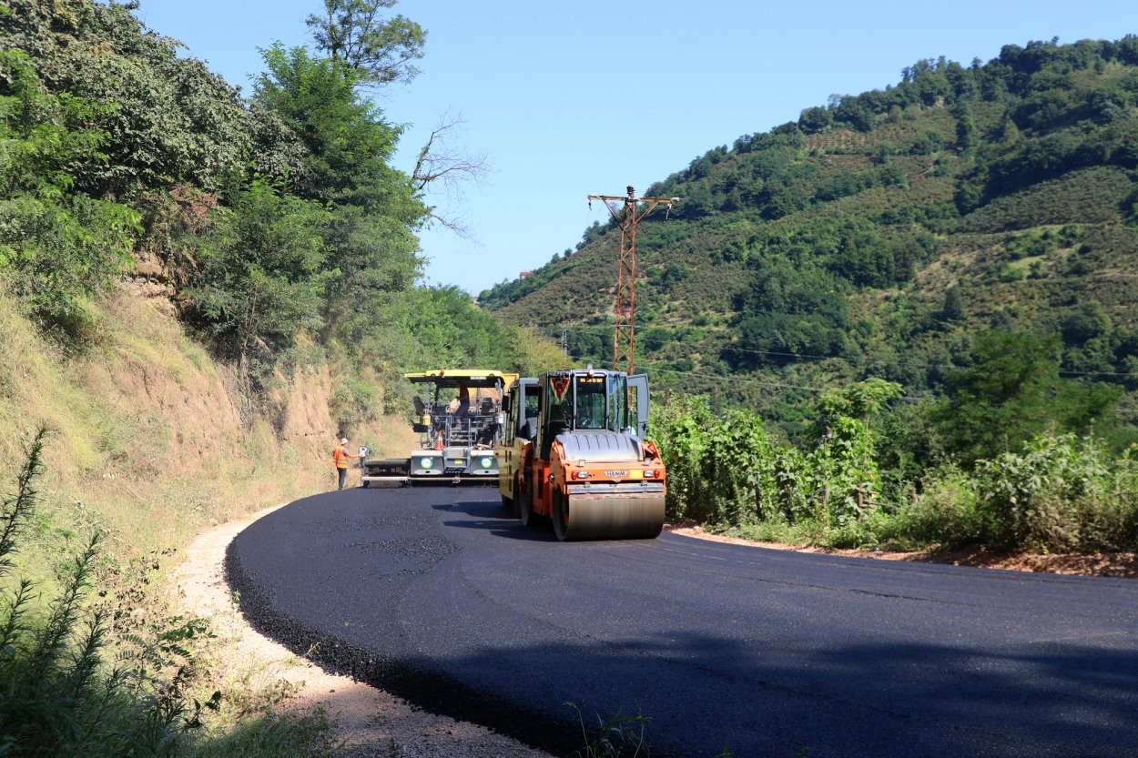 BÜYÜKŞEHİR BELEDİYESİ, ALTINORDU VE PERŞEMBE İLÇELERİNDE YILLARDIR ULAŞIMDA YAŞANAN SORUNLARIN ÇÖZÜMÜ İÇİN YÜRÜTTÜĞÜ ÇALIŞMALARA DEVAM EDİYOR.