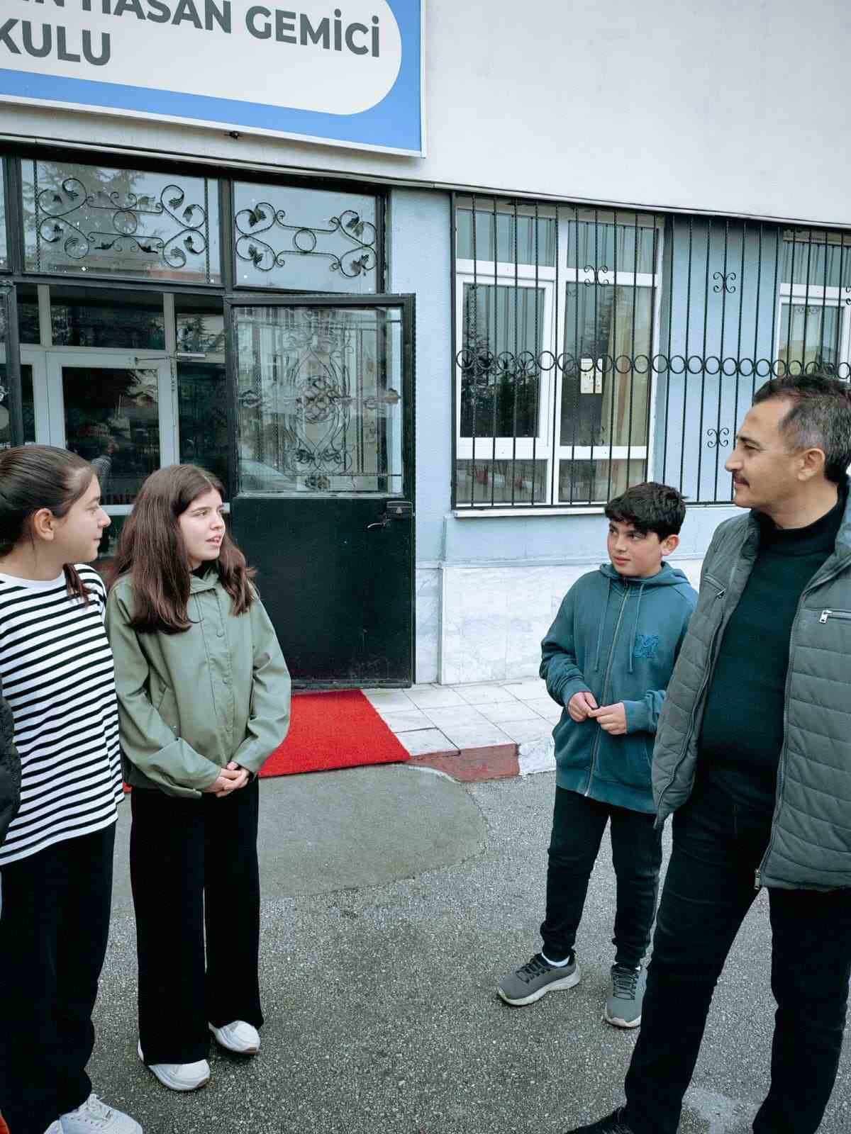 AFYONKARAHİSAR’IN BOLVADİN İLÇESİNDE, DESTEKLEME VE YETİŞTİRME KURSLARINDA (DYK) YÜRÜTÜLEN EĞİTİM FAALİYETLERİ VE ÖĞRENCİLERİN AKADEMİK BAŞARI SÜREÇLERİ YERİNDE İNCELENDİ.