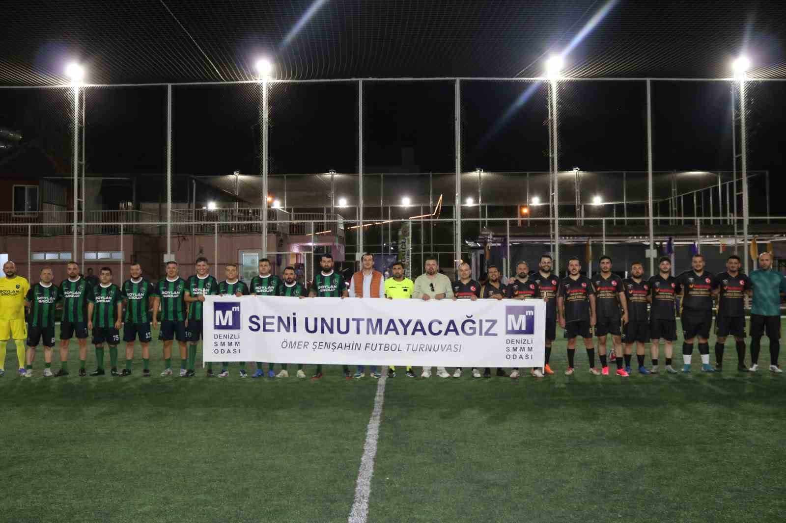 DENİZLİ SERBEST MUHASEBECİ MALİ MÜŞAVİRLER ODASI (SMMM) TARAFINDAN DÜZENLENEN FUTBOL TURNUVASI, 2022 YILINDA GEÇİRDİĞİ KALP KRİZİ SONUCU HAYATINI KAYBEDEN MESLEK MENSUBU ÖMER ŞENŞAHİN’İN ANISINA "ÖMER ŞENŞAHİN SEZONU" ADIYLA BAŞLADI