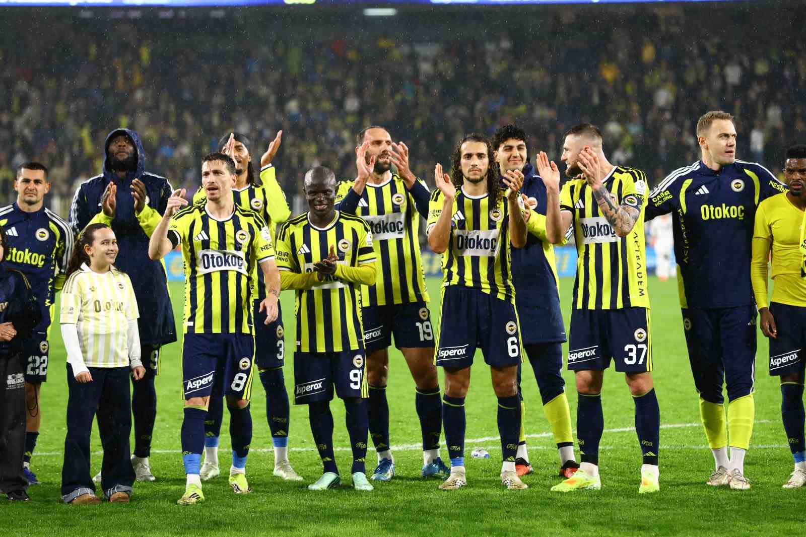 TRENDYOL SÜPER LİG’İN 8. HAFTASINDA FENERBAHÇE EVİNDE KARŞILAŞTIĞI CORENDON ALANYASPOR'U 3-0 MAĞLUP ETTİ.