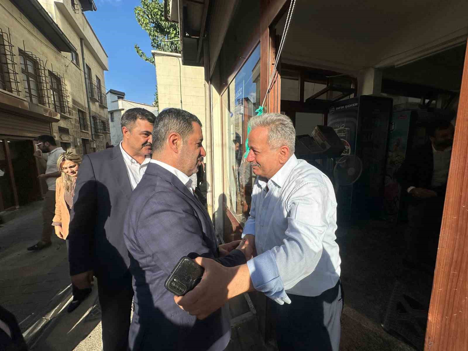 MİLLETVEKİLİ BOZGEYİK, STK, ESNAF VE MUHTARLARI ZİYARET EDEREK GAZİANTEP'İN NABZI TUTTU