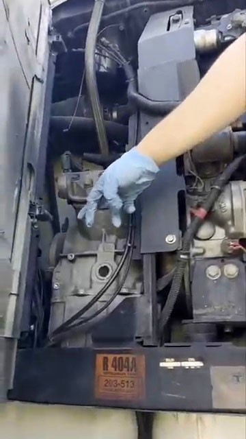 KAPİTAN ANDREEVO SINIR KAPISI’NDA BİR TIRDA YAPILAN ARAMADA, KAÇAK YOLLARLA ÜLKEYE SOKULMAK İSTENEN 45 ADET KAÇAK SİLAH ELE GEÇİRİLDİ.