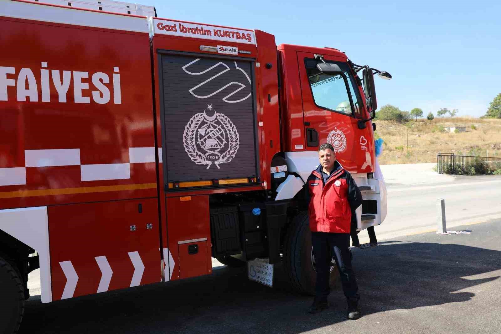 BAŞKAN AKIN’DAN KAHRAMAN İTFAİYECİLERE ANLAMLI JEST