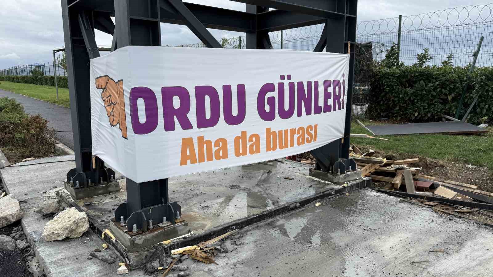 İSTANBUL ATATÜRK HAVALİMANI ETKİNLİK ALANINDA DÜZENLENEN ‘15. ORDU TANITIM GÜNLERİ'NE, YÖRESEL ŞİVE İLE YAZILI DUYURULAR DAMGA VURDU.